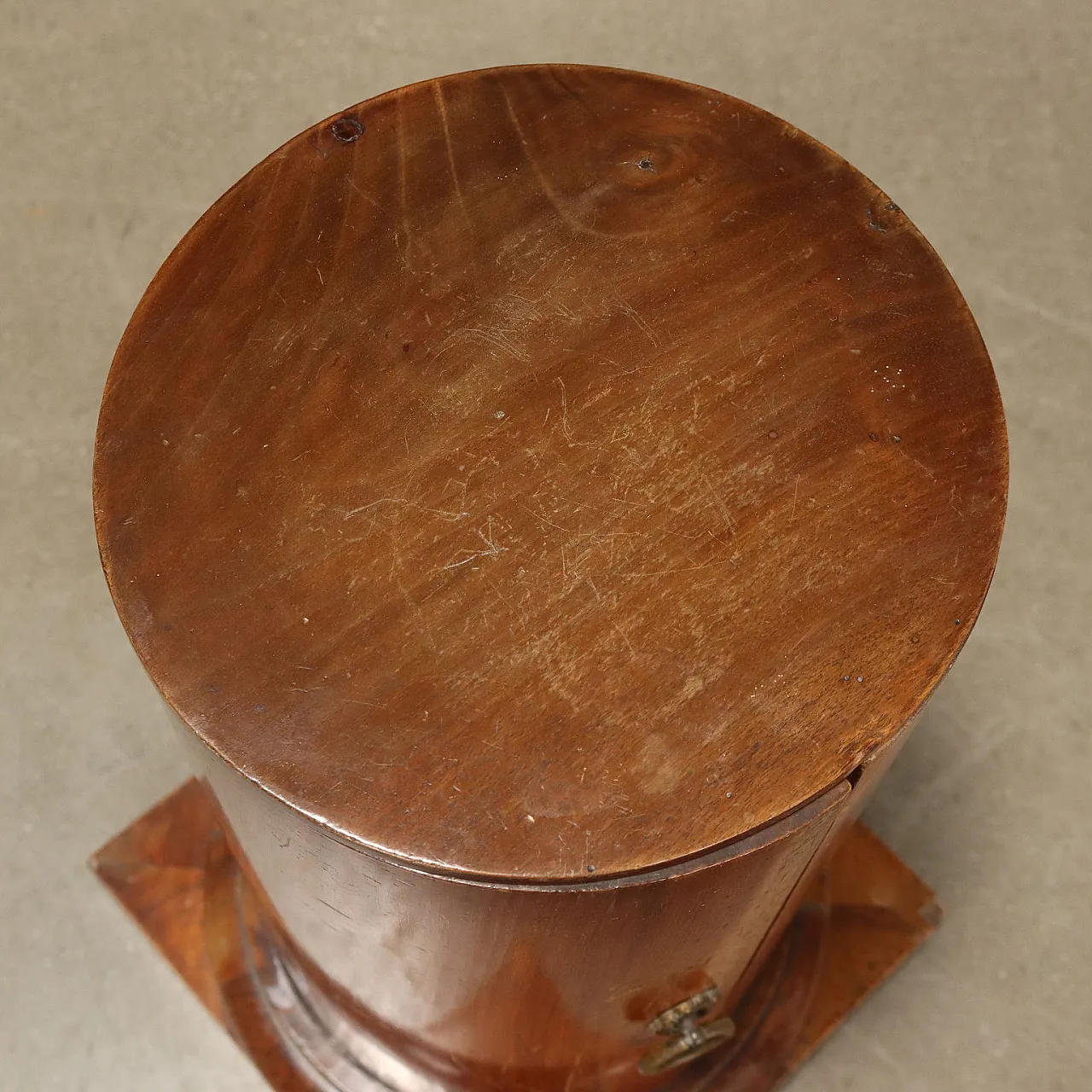 Pair of bedside tables in Empire style, 20th century 4