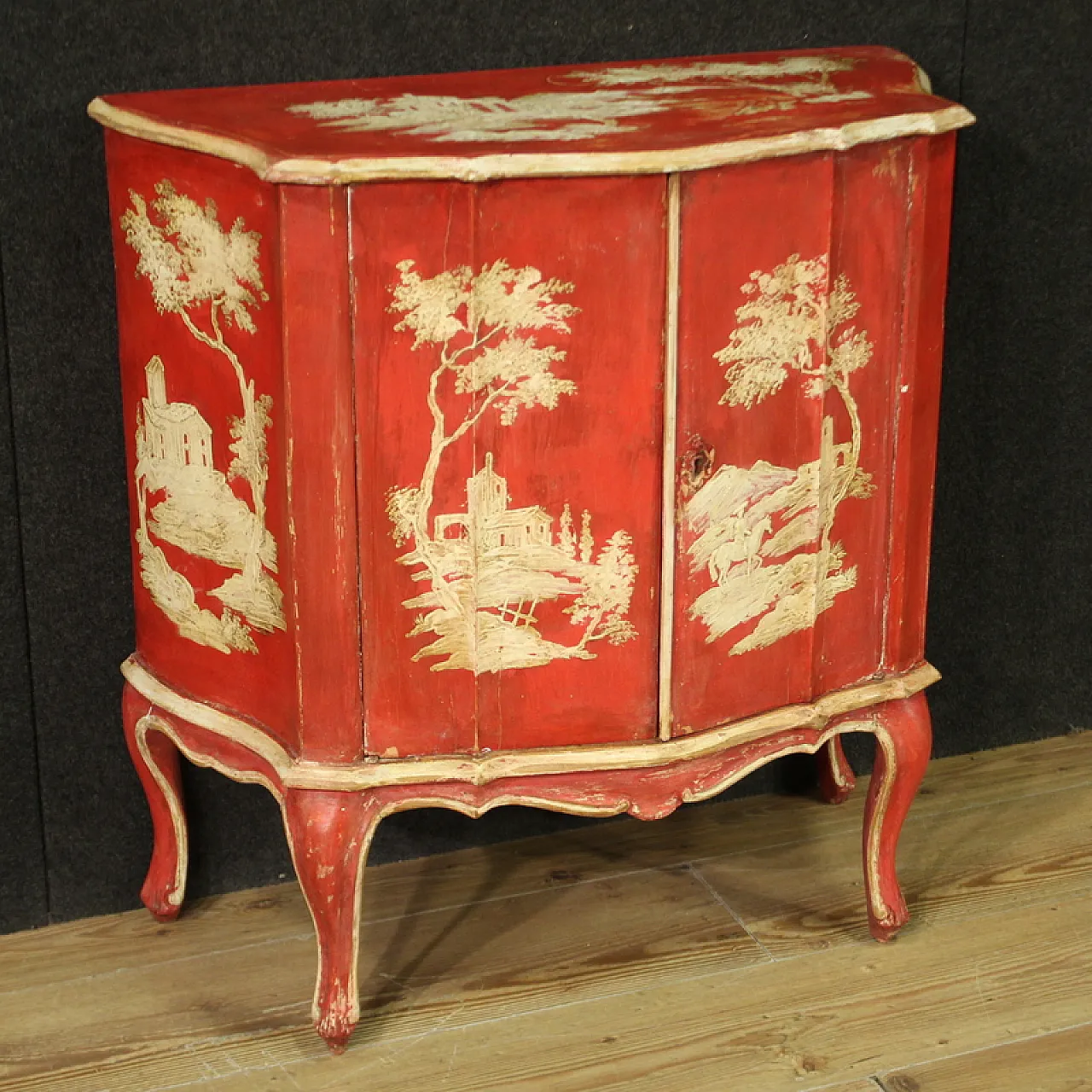 Venetian lacquered and red painted sideboard, 20th century 1