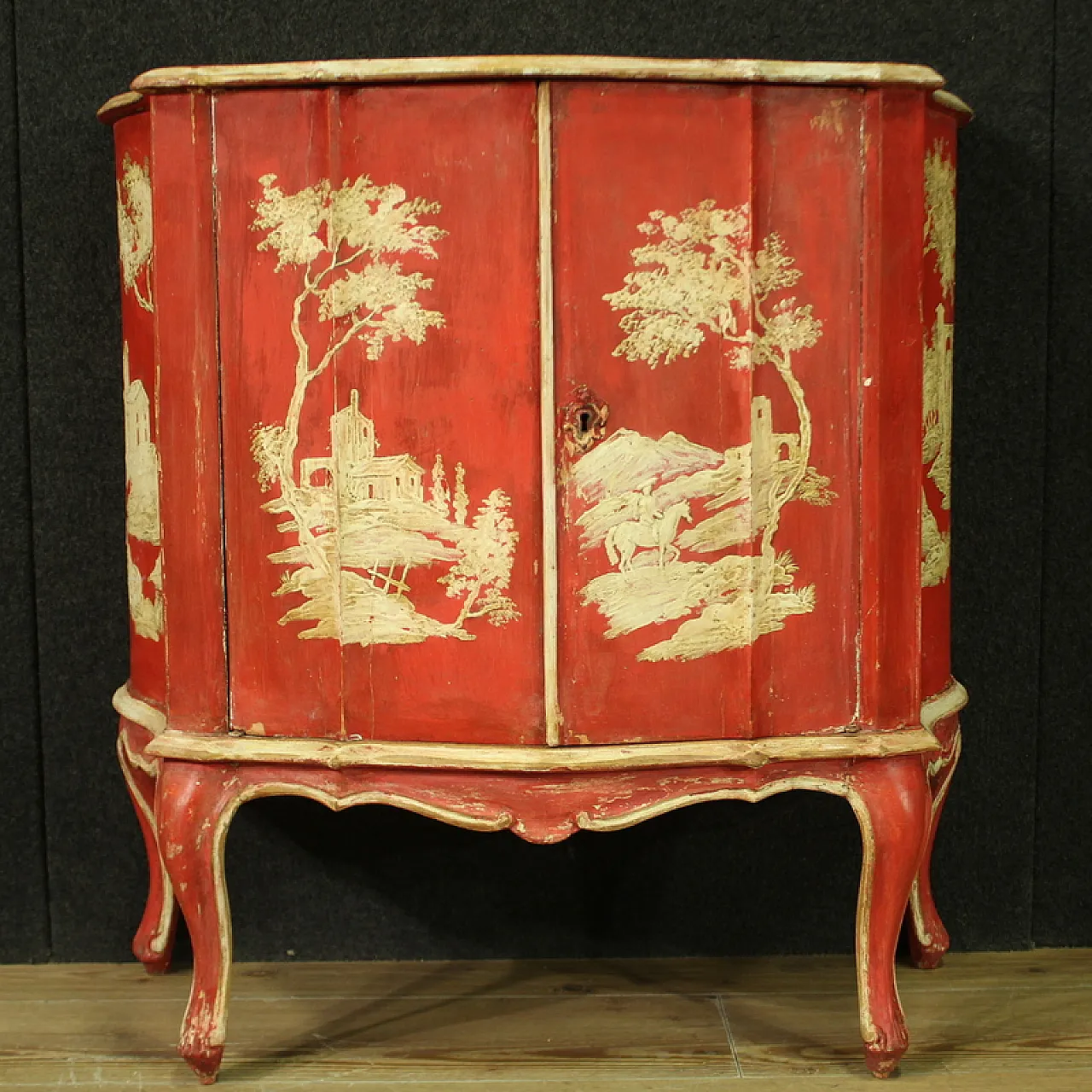 Venetian lacquered and red painted sideboard, 20th century 3