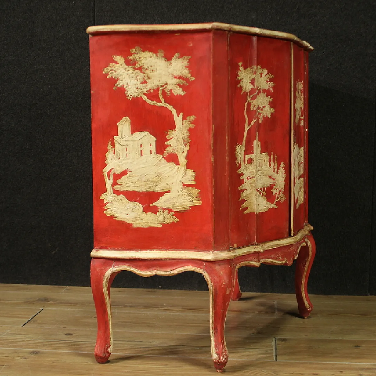 Venetian lacquered and red painted sideboard, 20th century 5