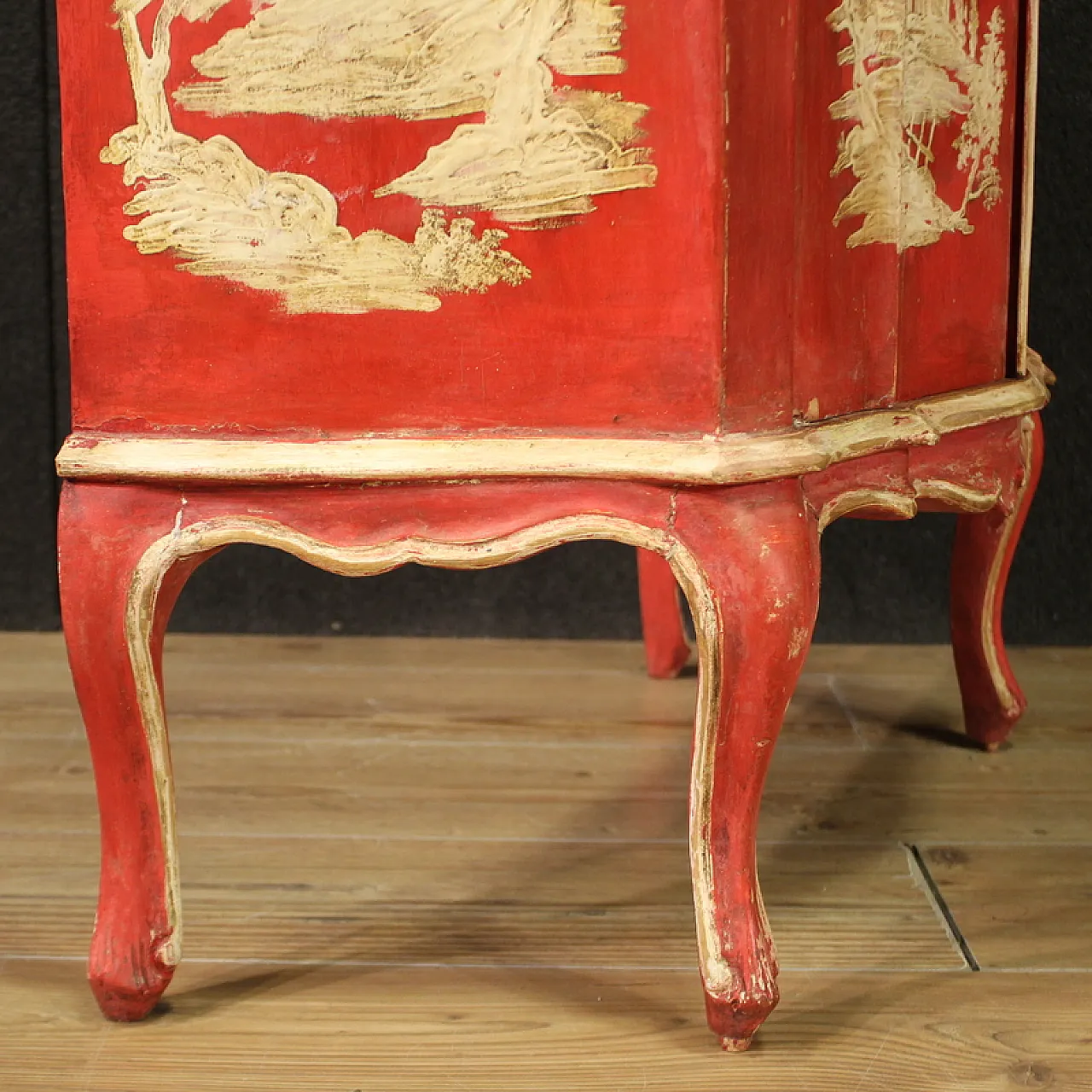 Venetian lacquered and red painted sideboard, 20th century 6