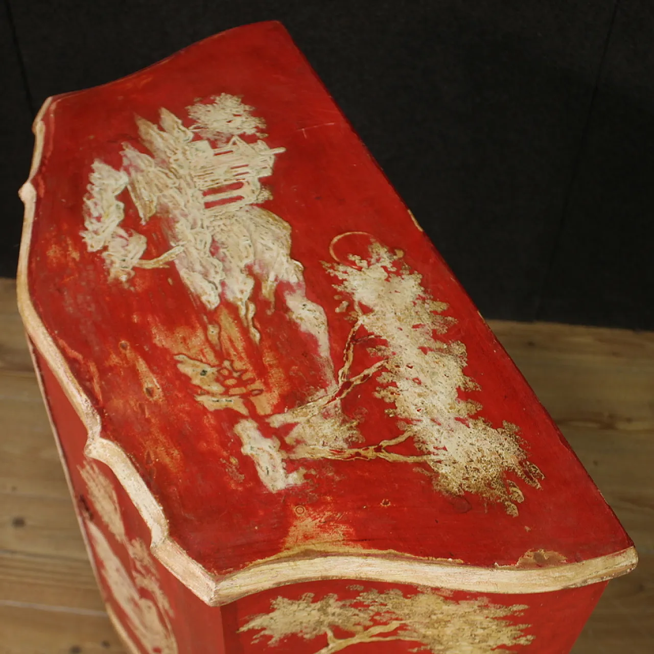 Venetian lacquered and red painted sideboard, 20th century 9