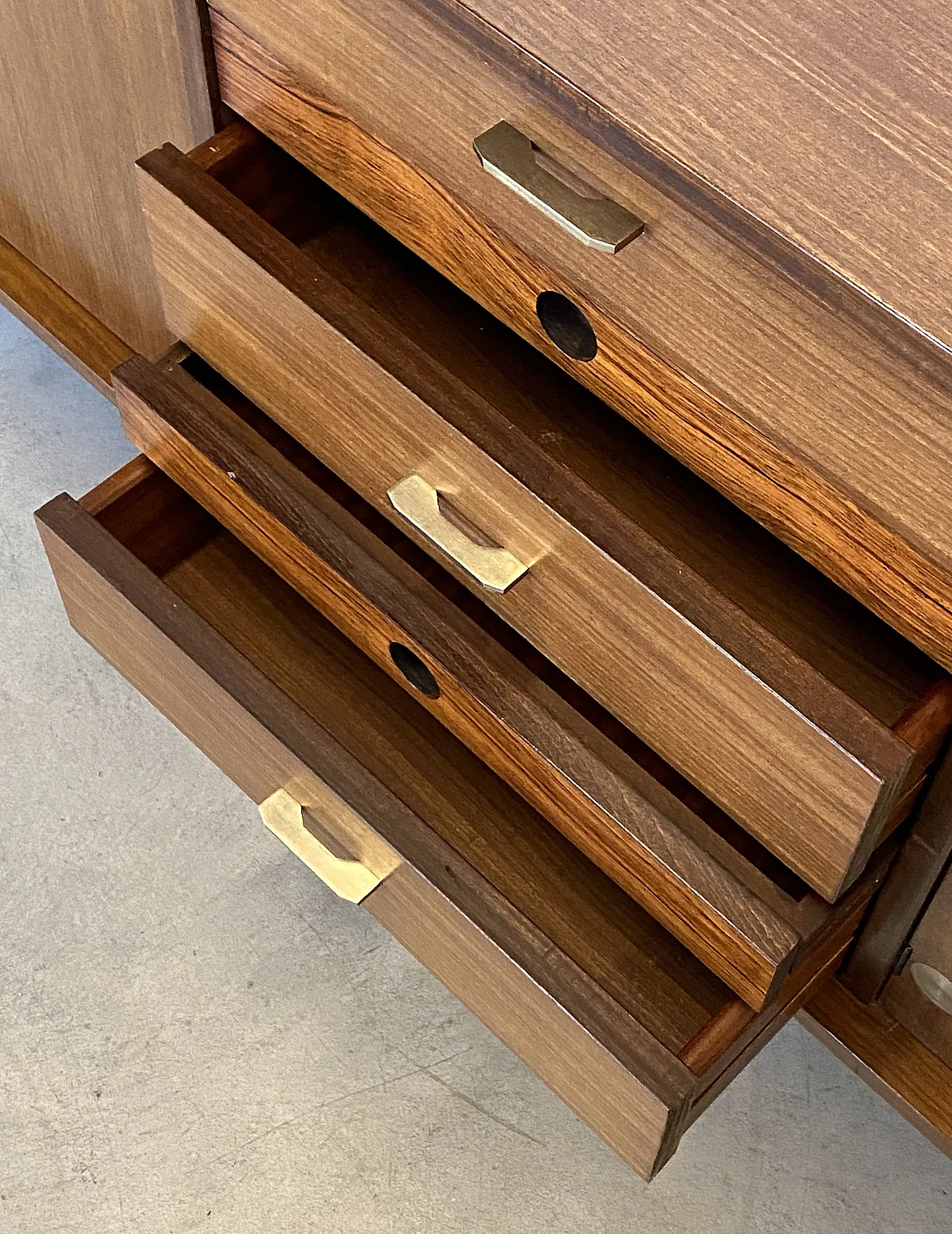 Italian sideboard in teak wood from the 60s 12