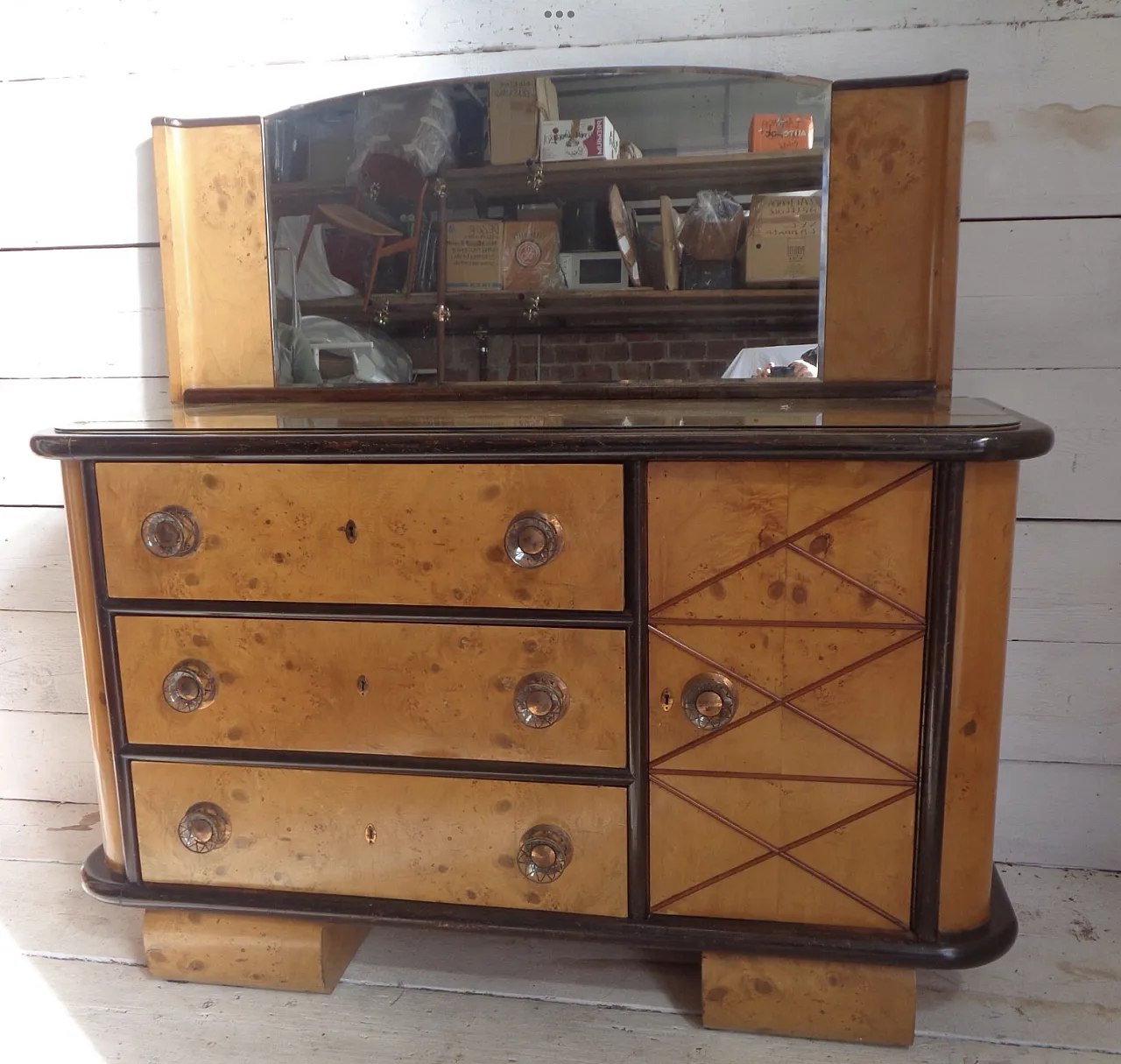 Art Deco chest of drawers 2