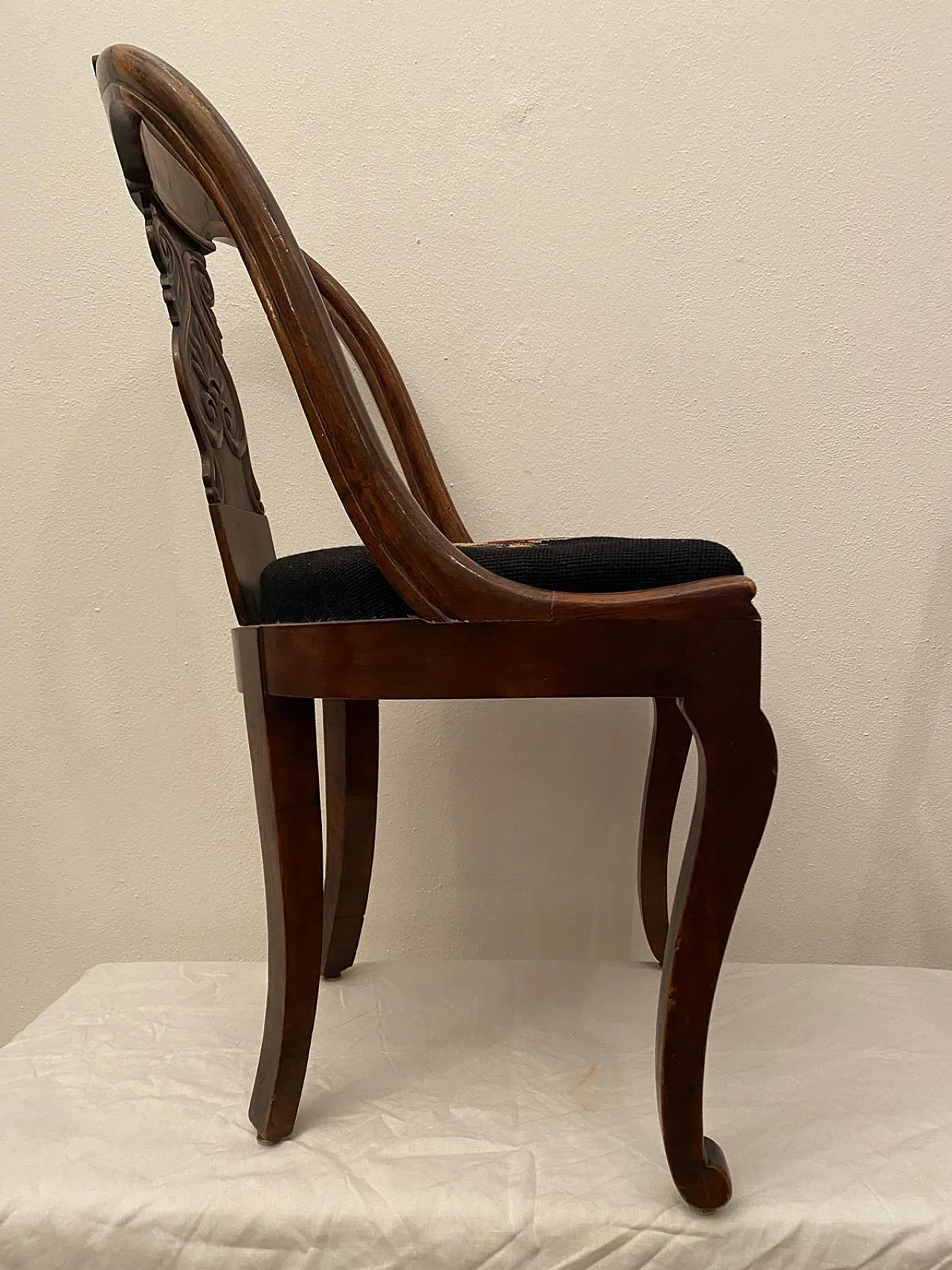 Walnut gondola chair 3