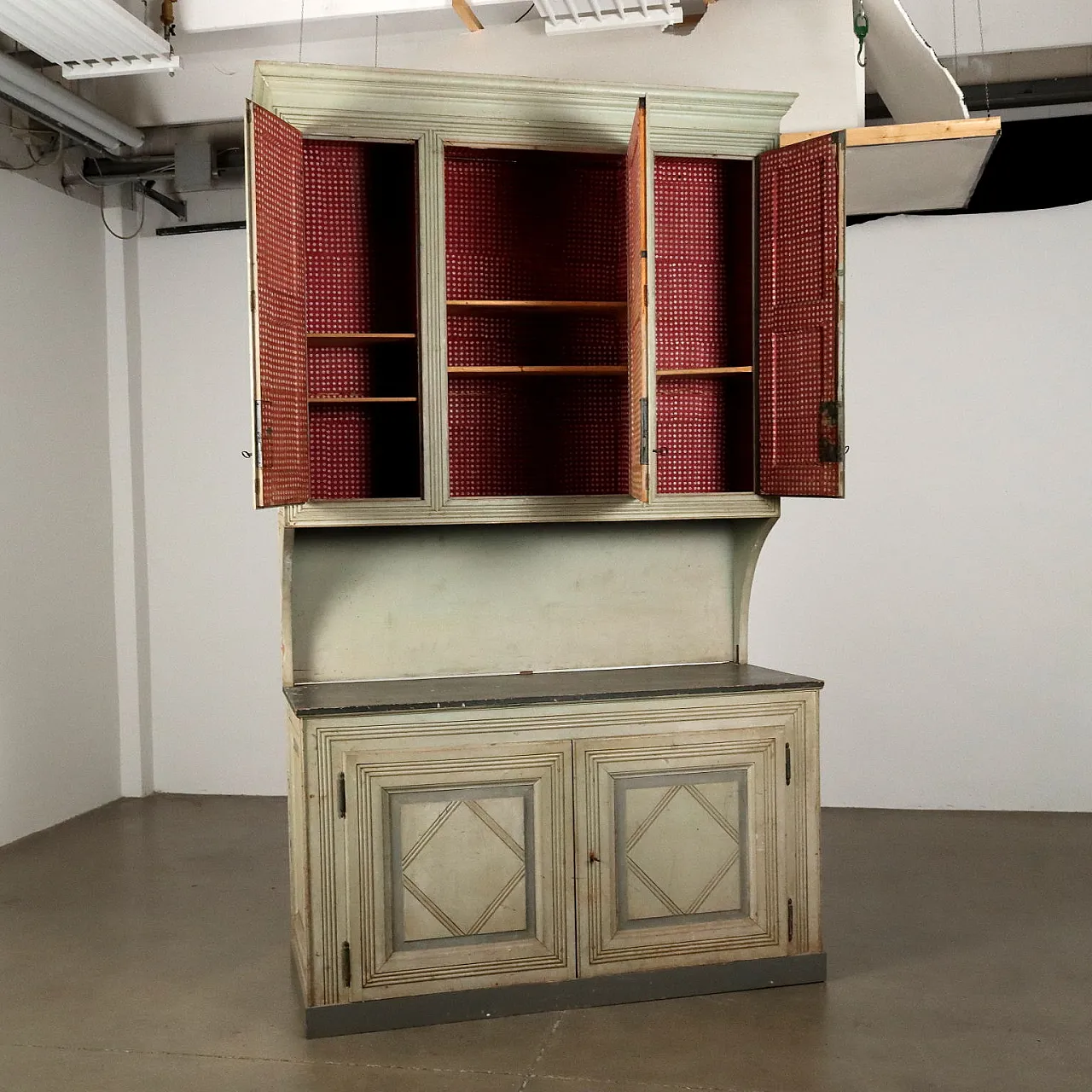 Neoclassical lacquered sideboard, 18th century 4