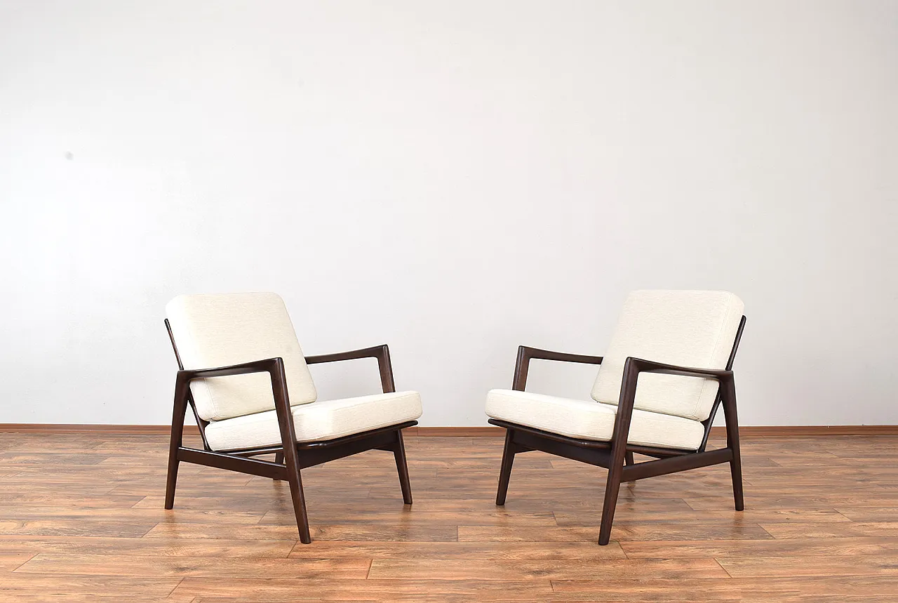 Pair of Mid-Century Stefan lounge chairs, 60s 1