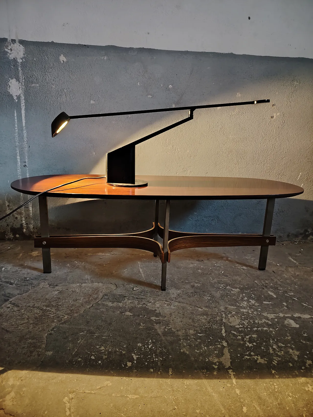 Guzzini designer Rodolfo Bonetto ALA model lamp from the 80s 2