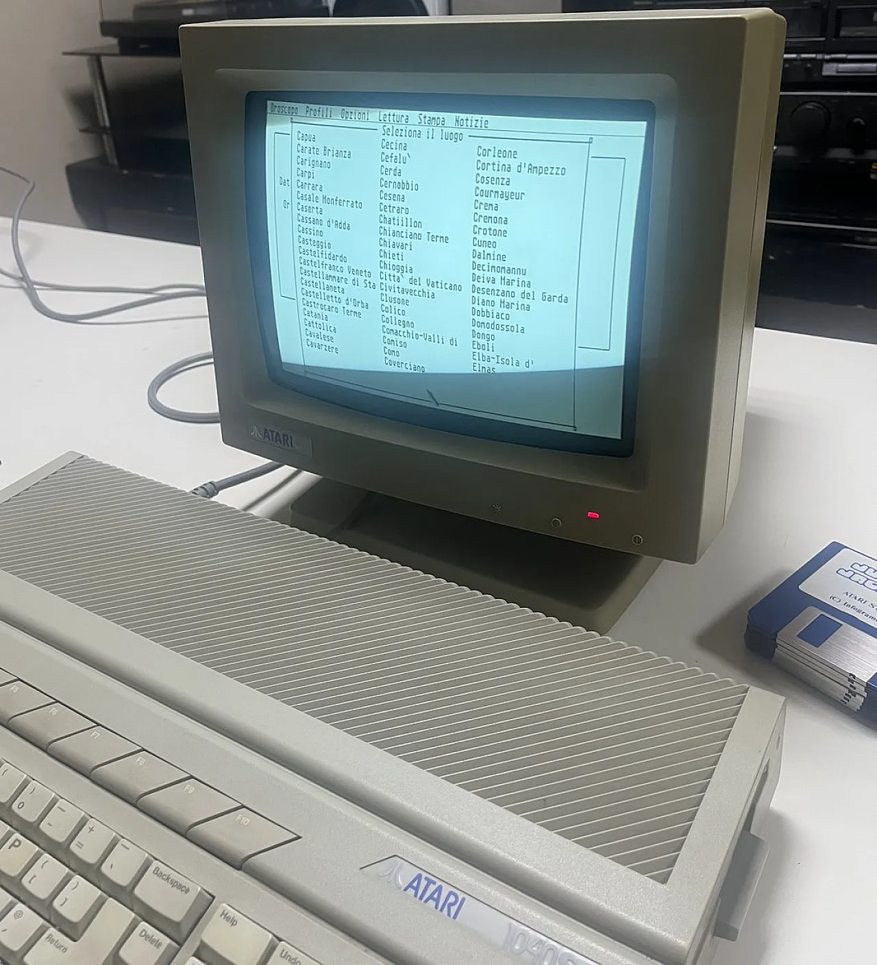 3 American Atari ST1040 Monochrome Monitor and Mouse, 1980s 13