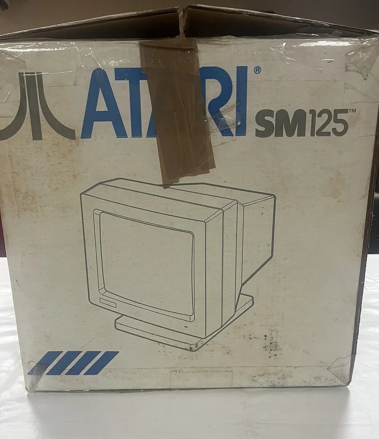 3 American Atari ST1040 Monochrome Monitor and Mouse, 1980s 29