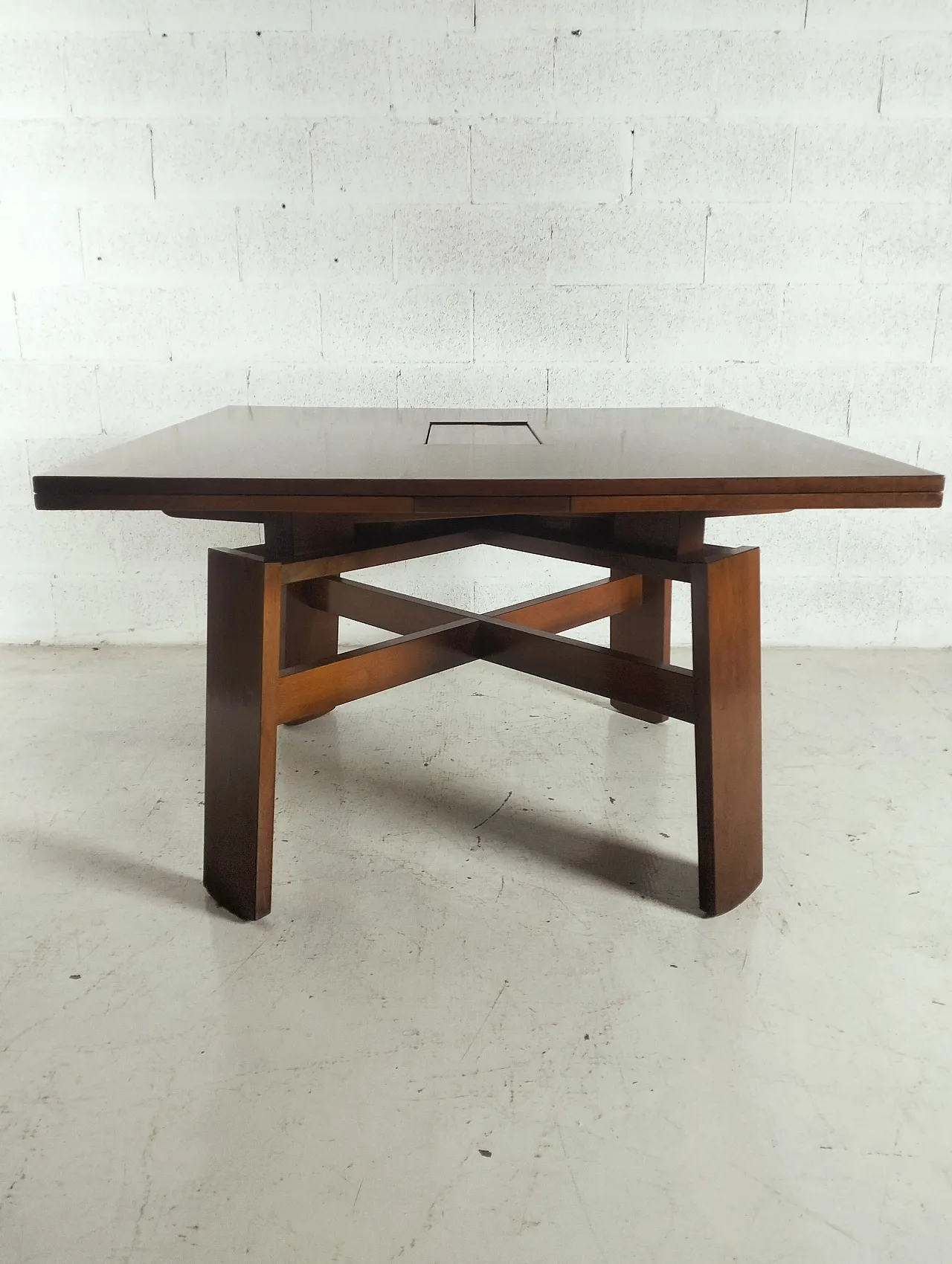 Extendable walnut dining table 612 mod. by Silvio Coppola for Bernini 13