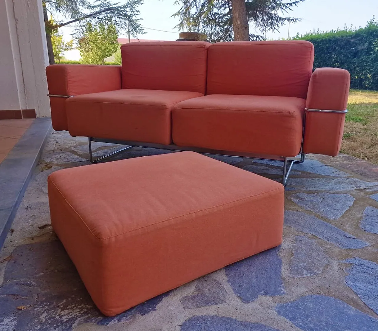 Two-seater sofa with orange Ipercubik pouf by Biesse 2