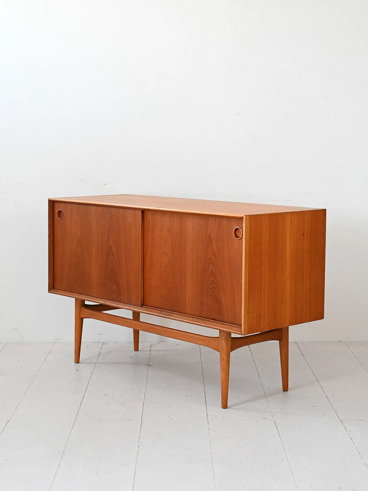 Scandinavian sideboard with sliding doors 6