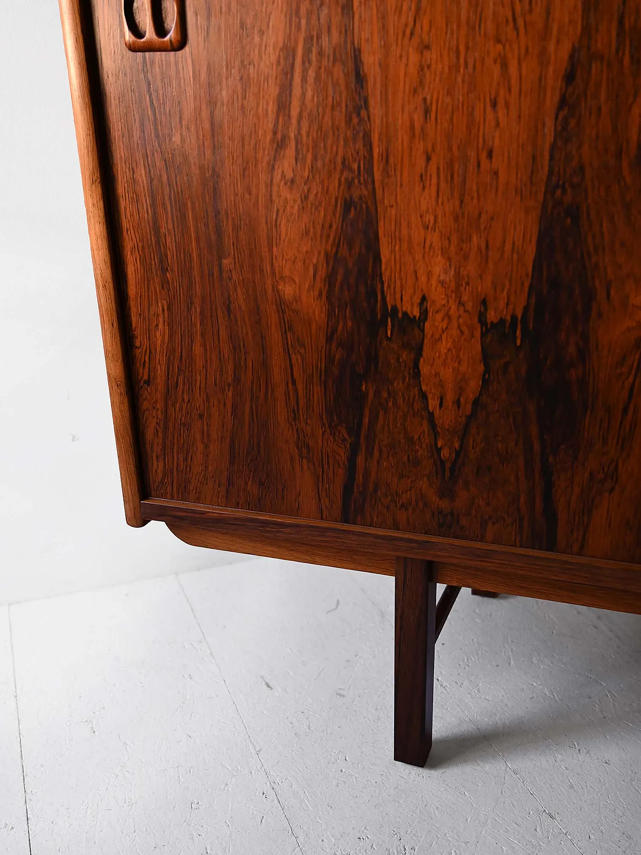 Scandinavian sideboard in rosewood, 60s 9