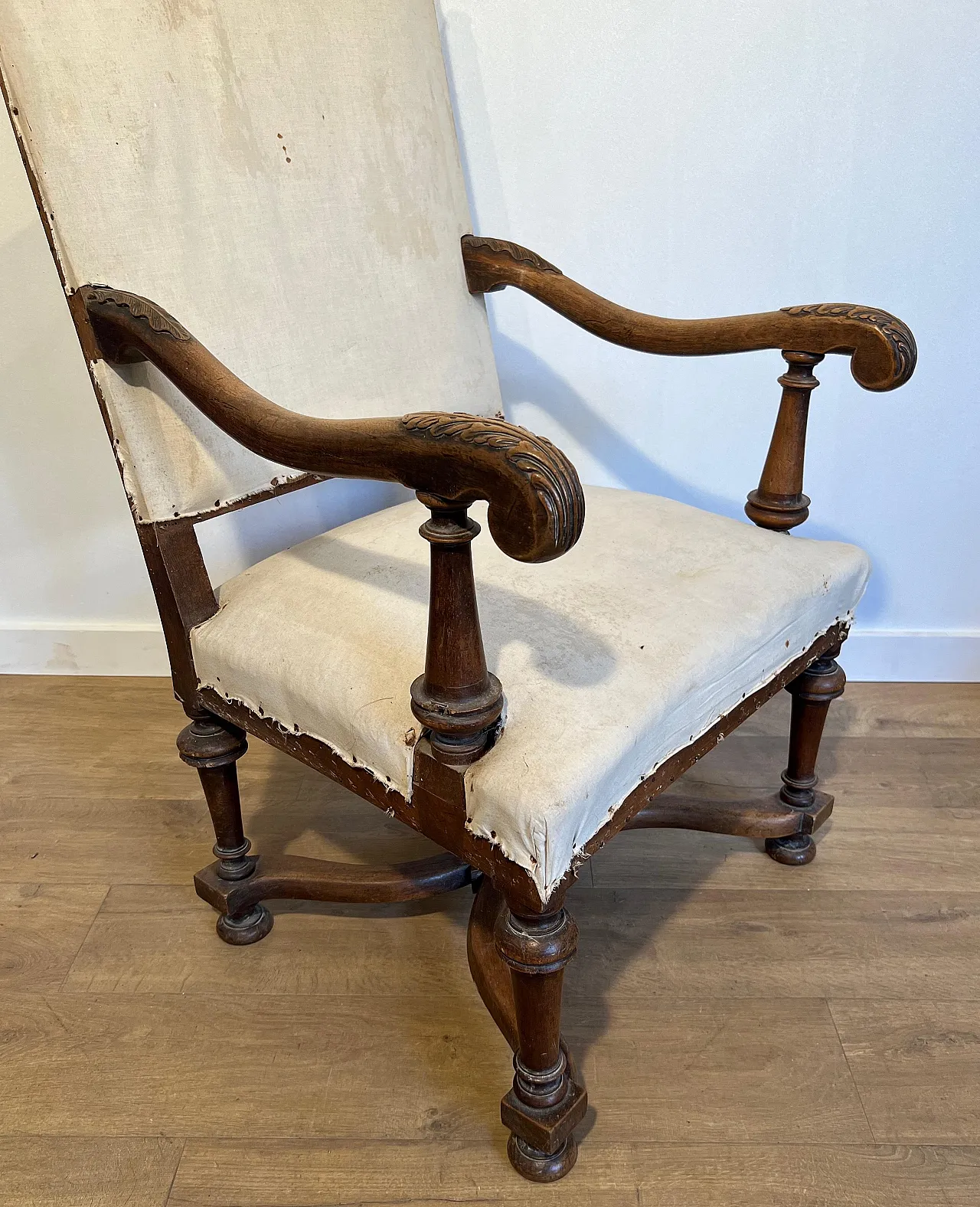 Pair of high-backed armchairs Louis XIII style in walnut, 19th century 14