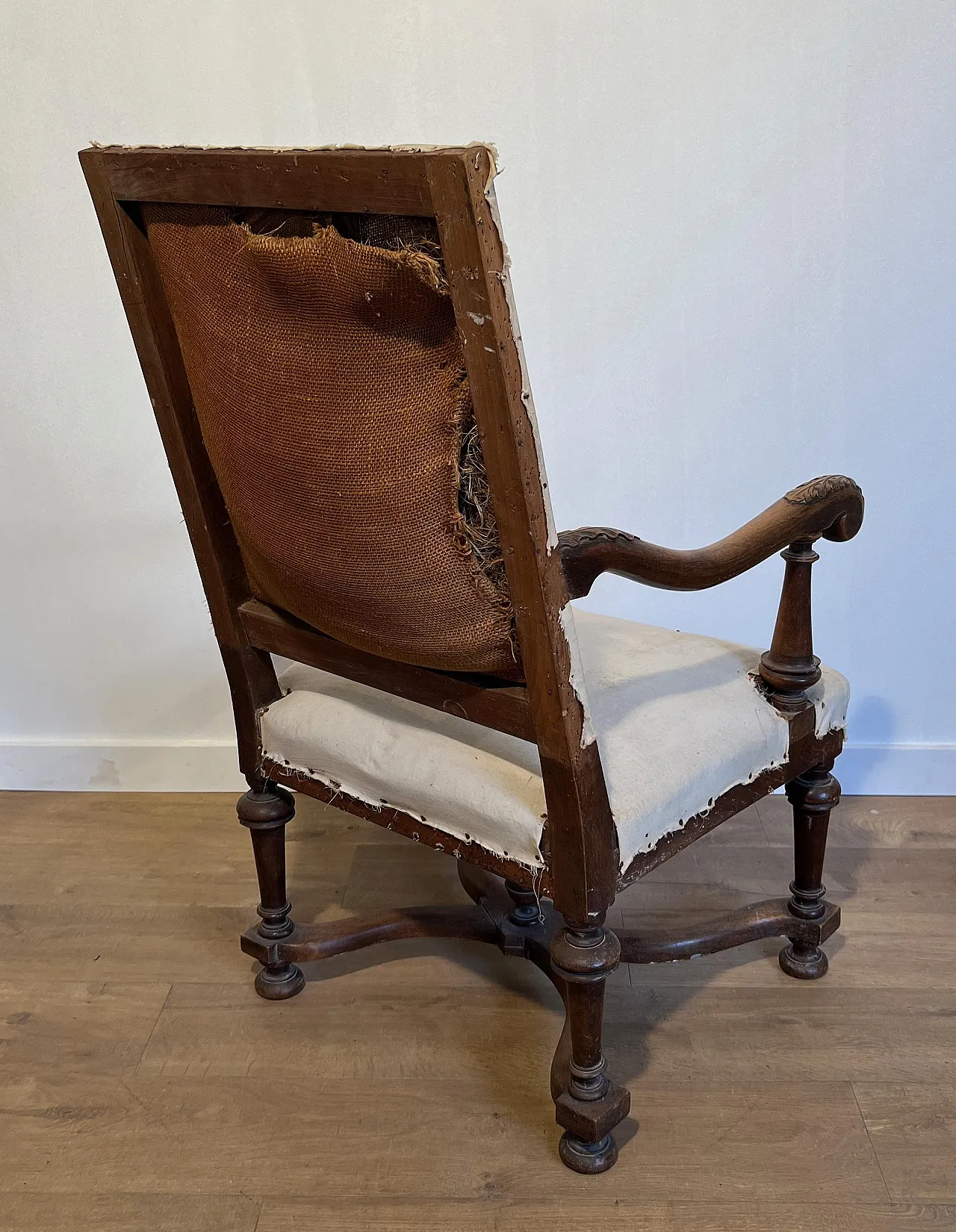 Pair of high-backed armchairs Louis XIII style in walnut, 19th century 15