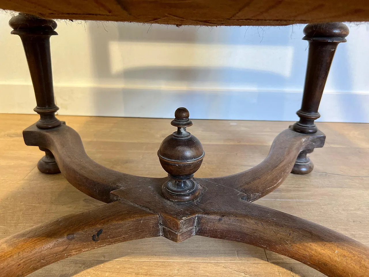 Pair of high-backed armchairs Louis XIII style in walnut, 19th century 18