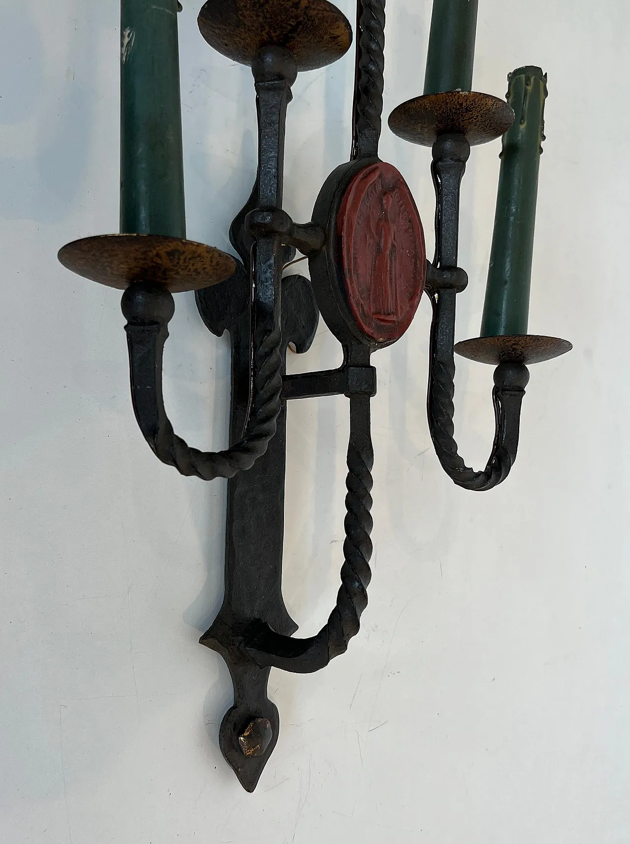 Pair of wrought iron wall sconces with 5 arms with coat of arms, 1940s 8