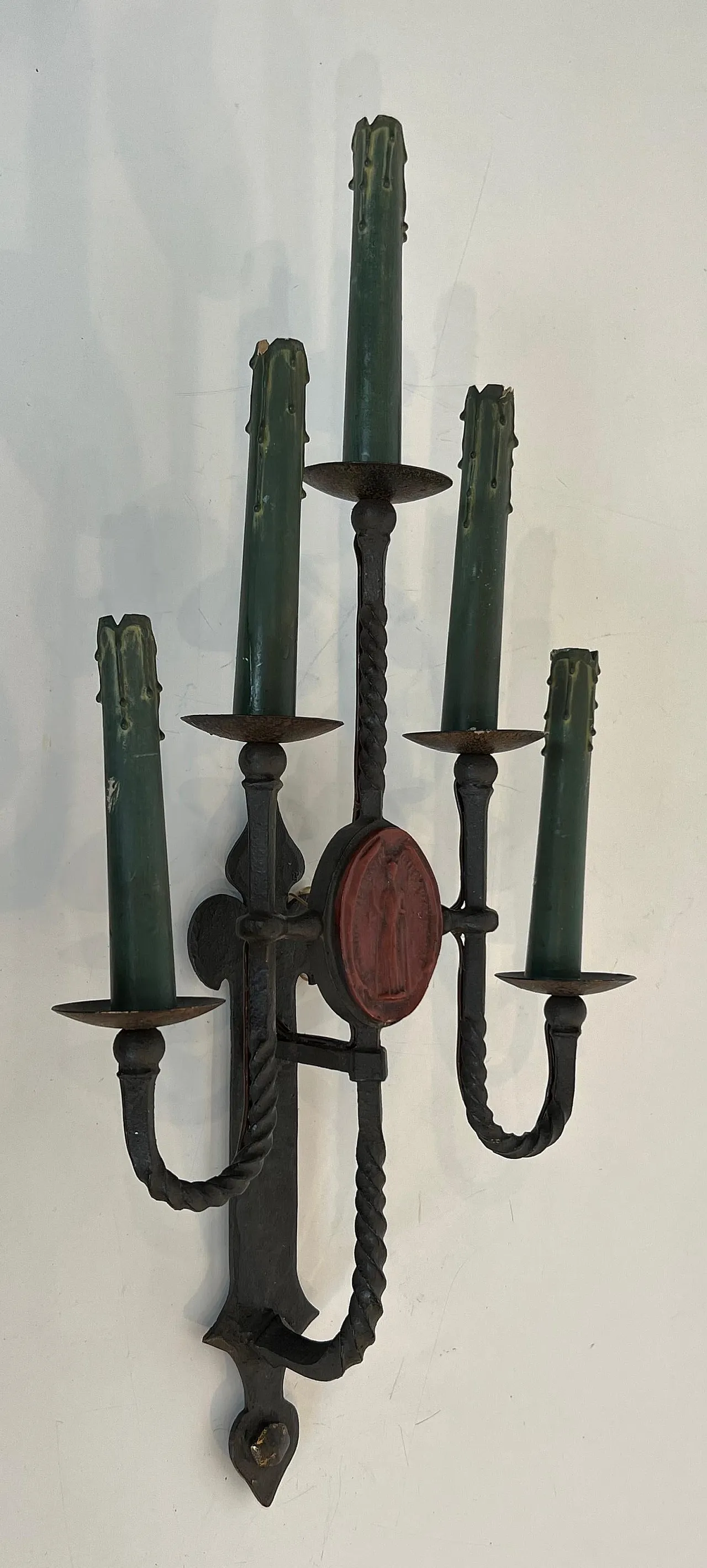 Pair of wrought iron wall sconces with 5 arms with coat of arms, 1940s 13