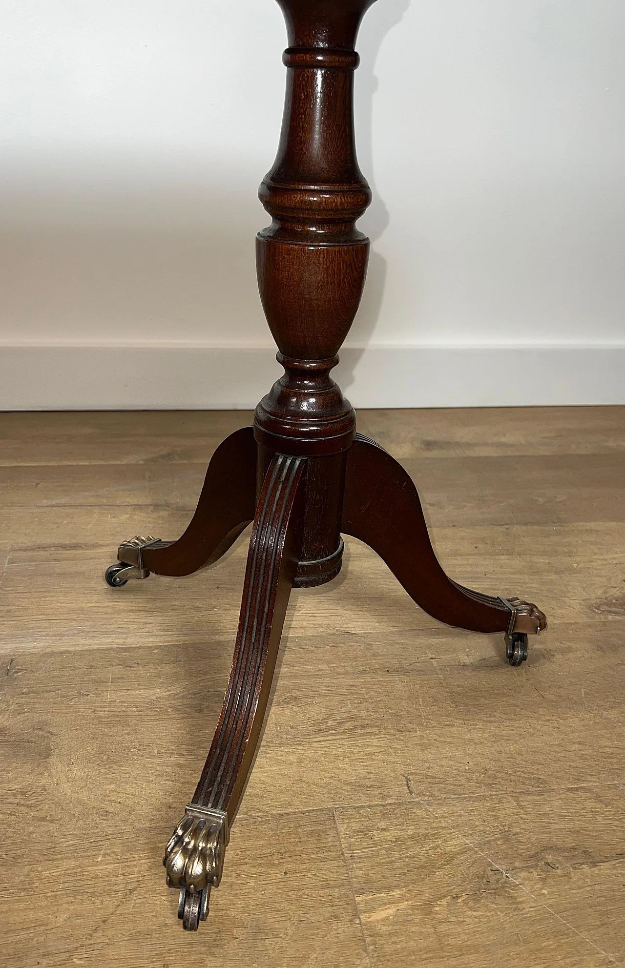 Wooden coffee table with bronze feet and leather, 1940s 7