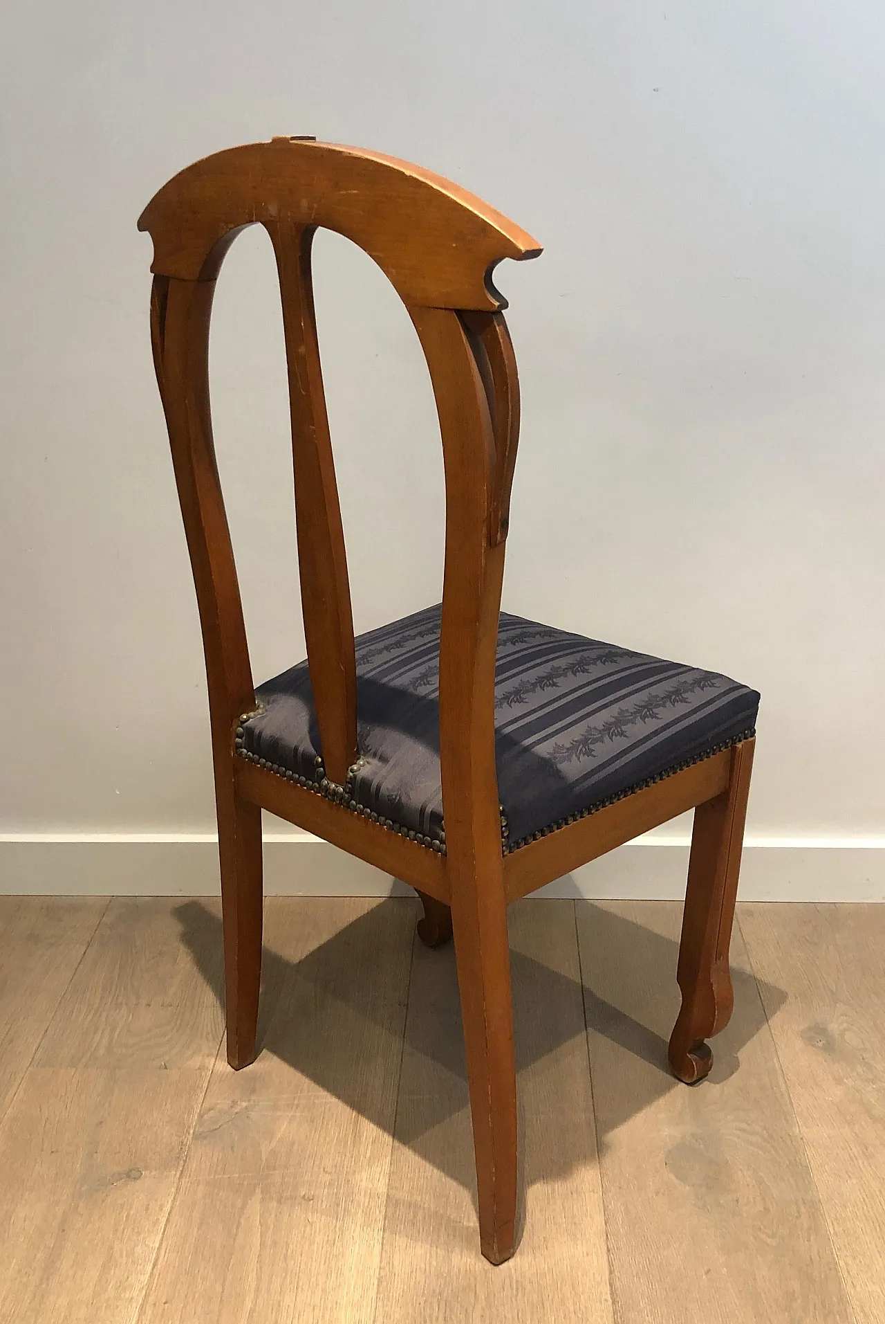 4 Wooden chairs decorated with flowers and plants, early 20th century 5