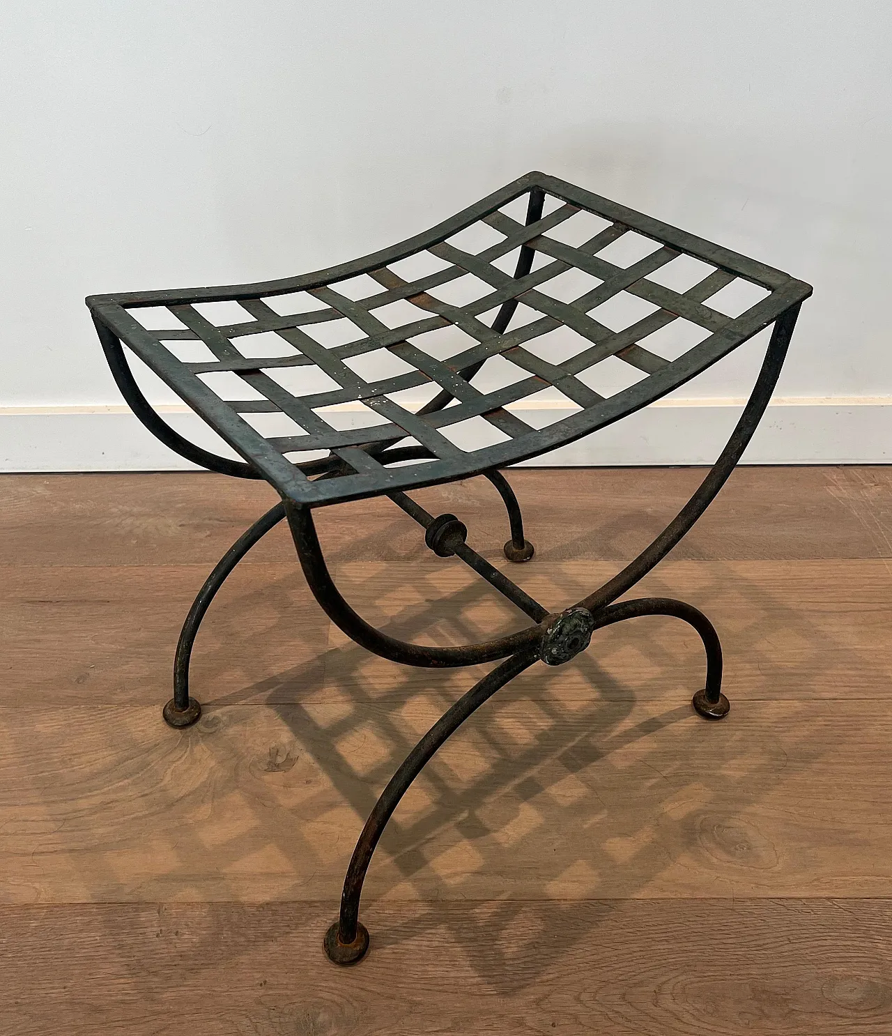 Pair of Curule stools in wrought iron and patinated metal, 1950s 15