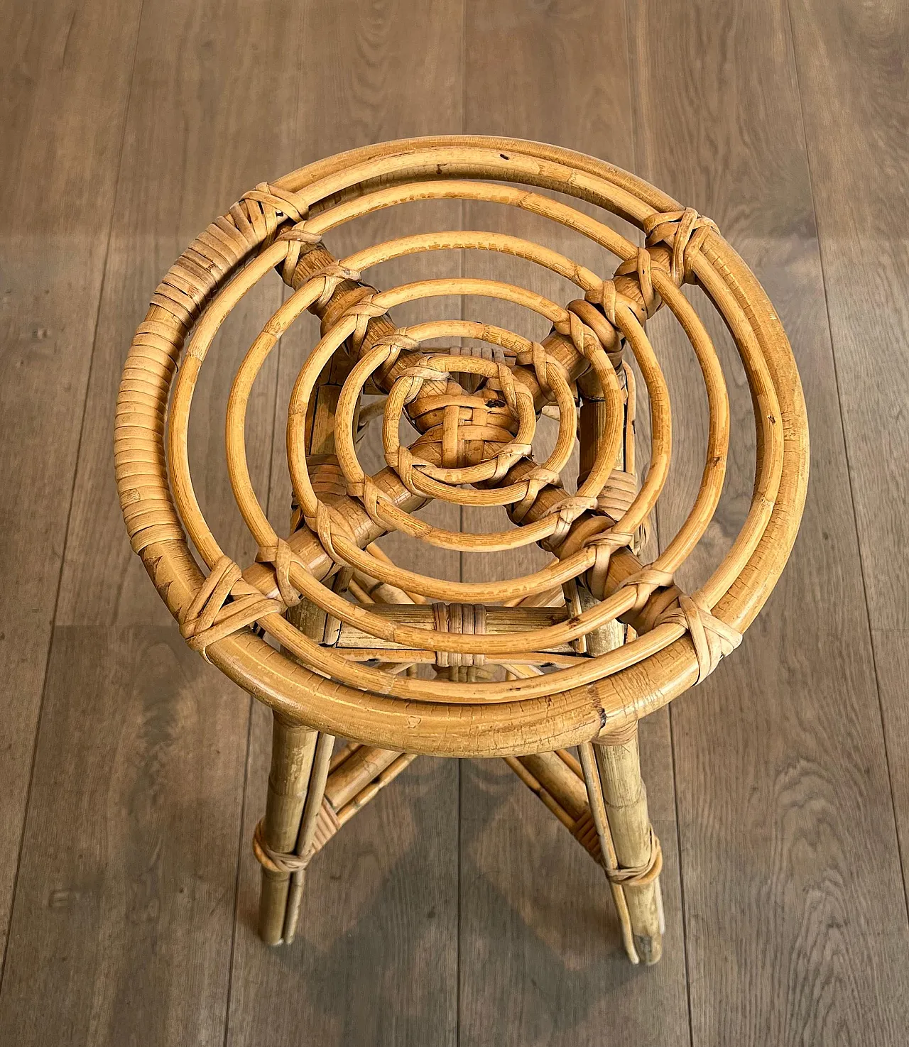 4 Rattan stools, 1970s 8