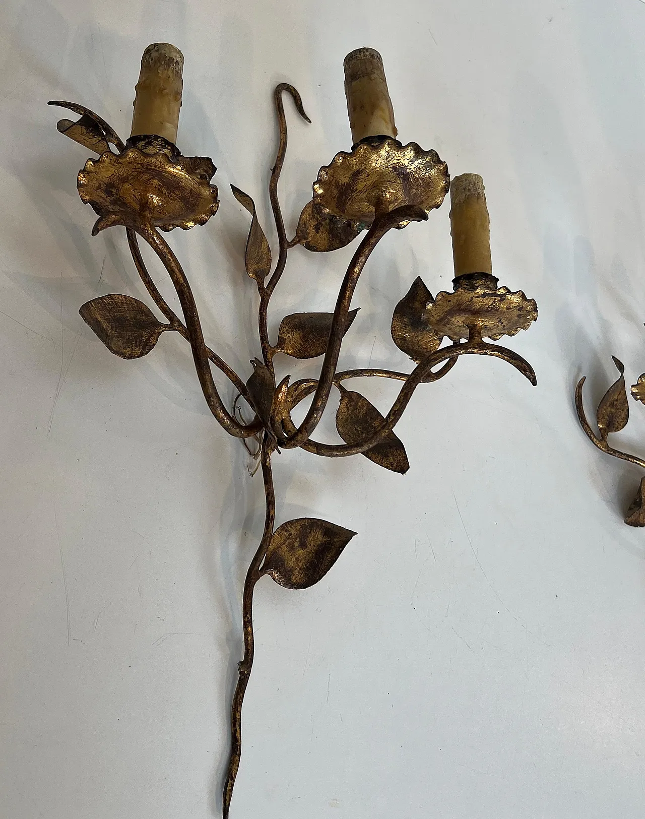 Pair of 3-light gilded metal wall sconces with leaves, 1970s 9