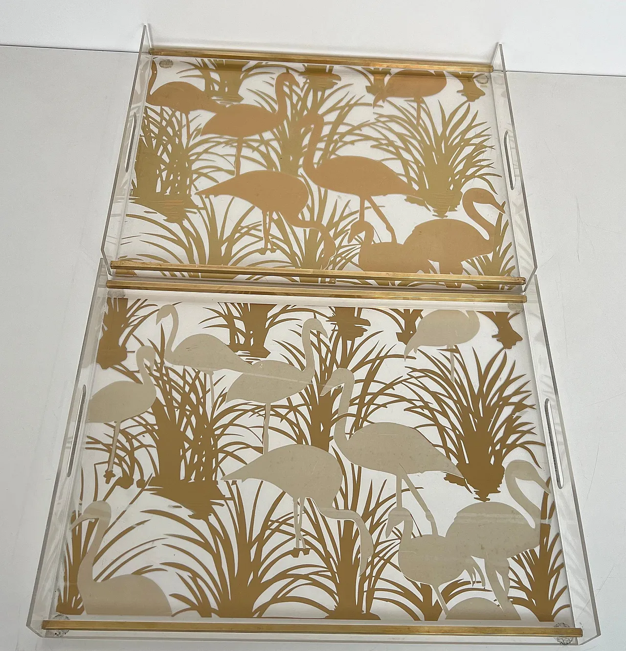 Pair of lucite and brass trays with gilded birds, 1970s 4