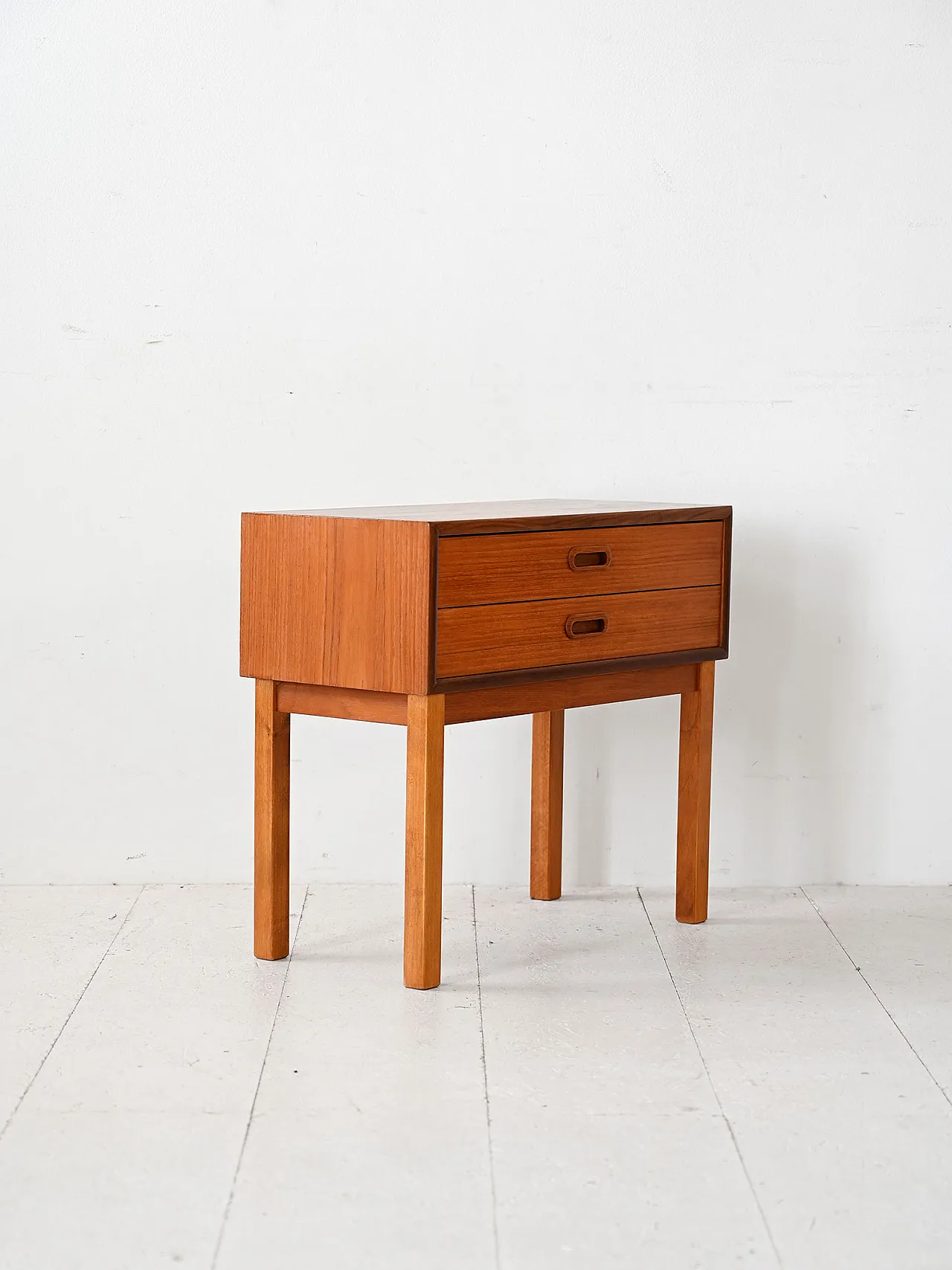 Scandinavian bedside table with two drawers 3