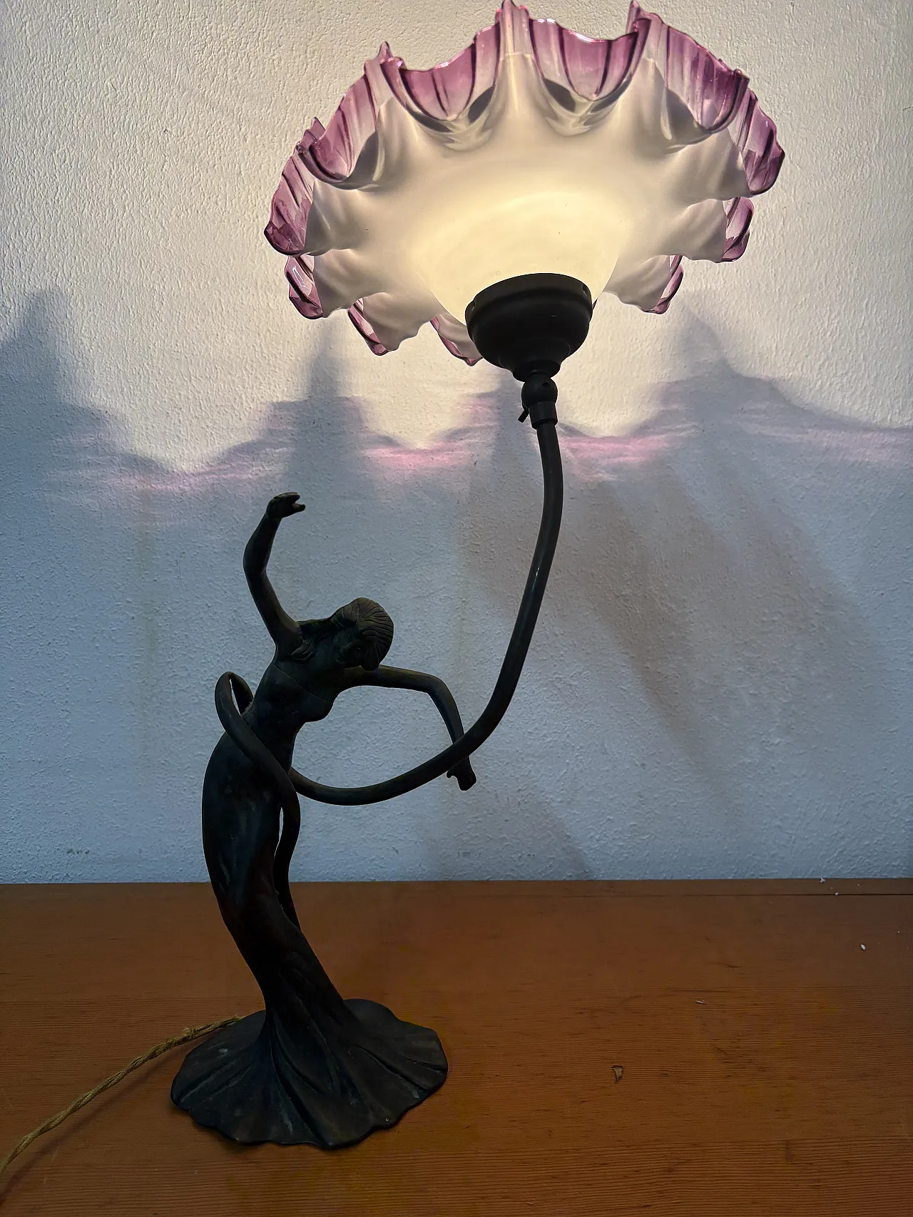 Bronze lady lamp 2