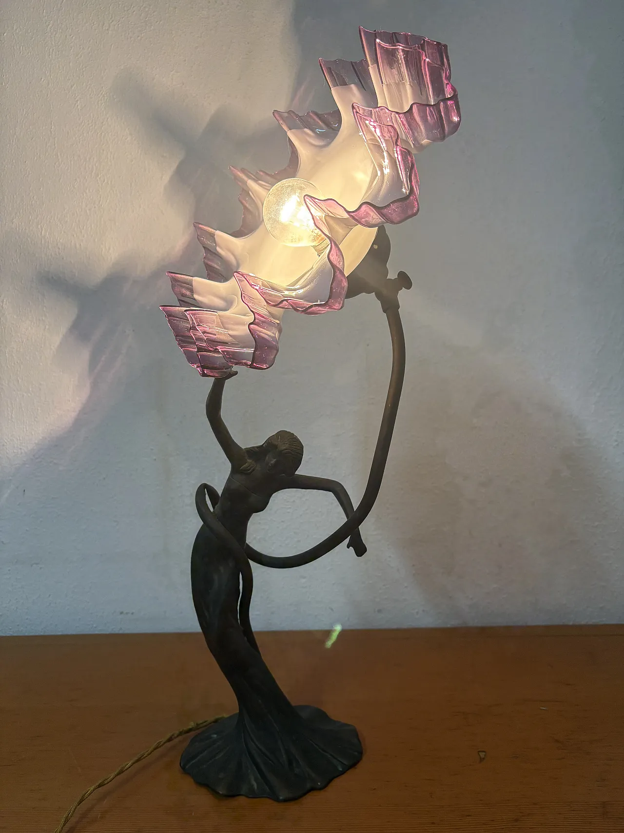 Bronze lady lamp 4