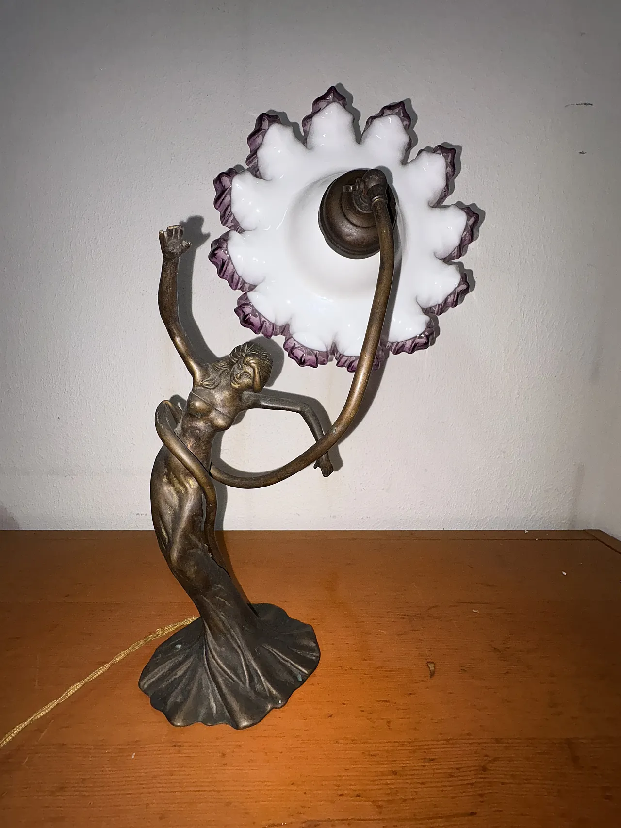 Bronze lady lamp 7