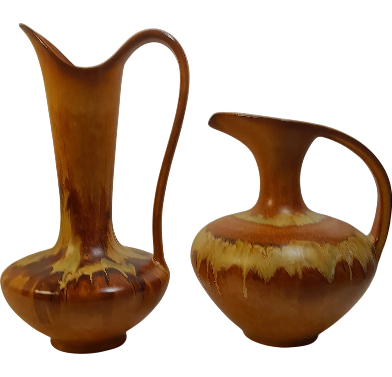 Two Bertoncello Rigon jug vases 40