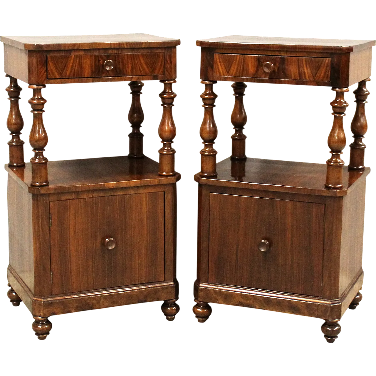 Pair of Louis Philippe bedside tables in walnut, 19th century 12