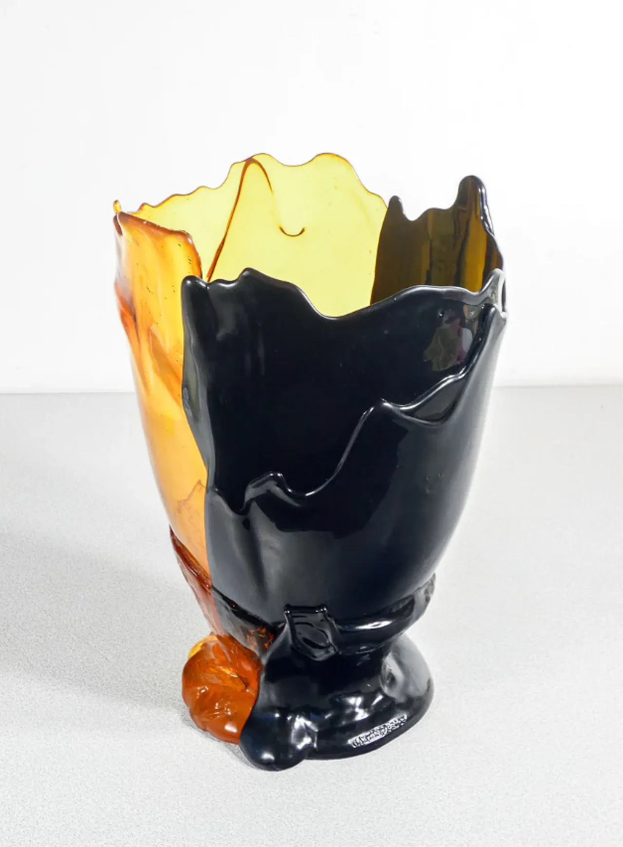 Twins C resin vase by Gaetano Pesce for Fish Design, 2000s 2