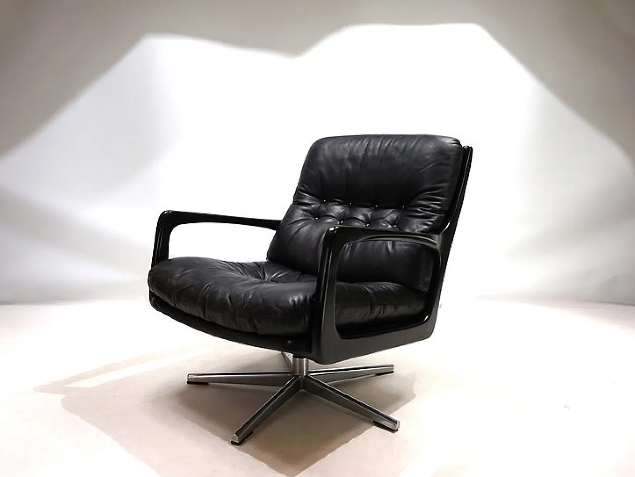 Leather lounge chair by Eugen Schmidt for Soloform, 1960s 1