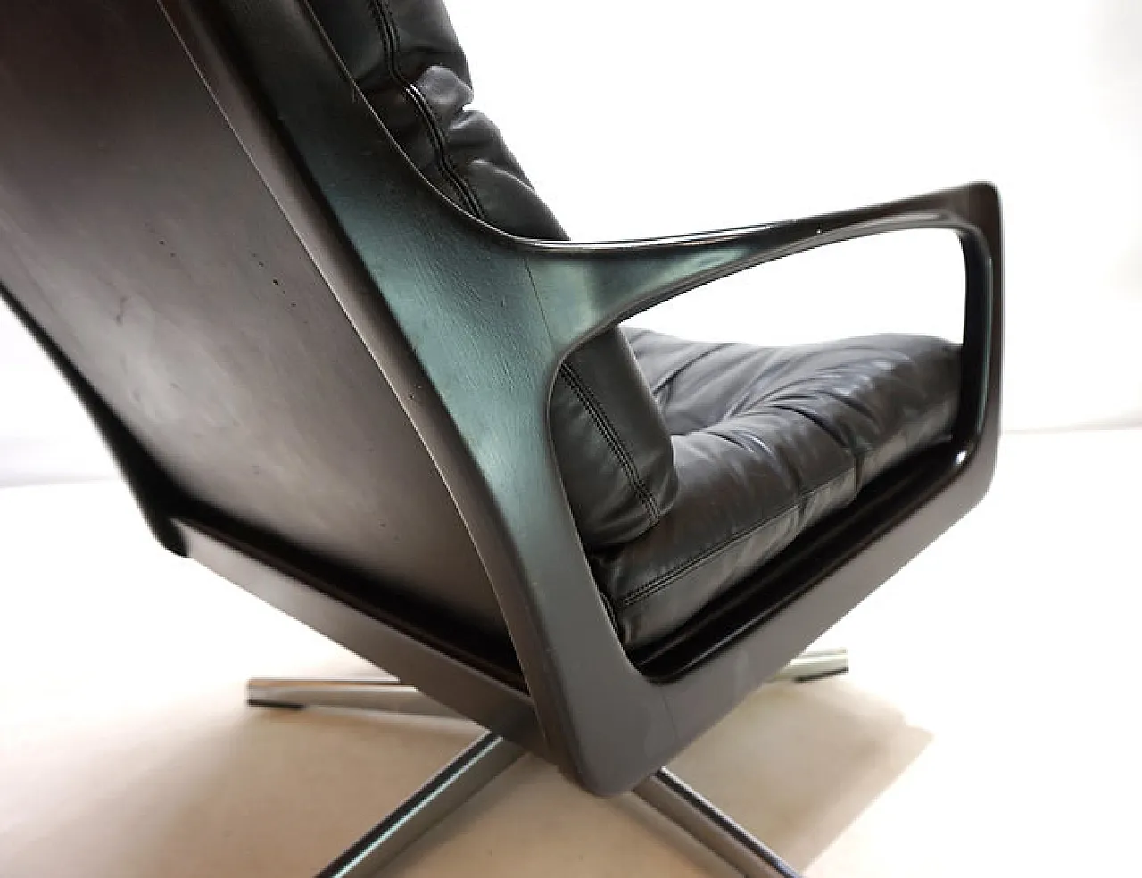 Leather lounge chair by Eugen Schmidt for Soloform, 1960s 11