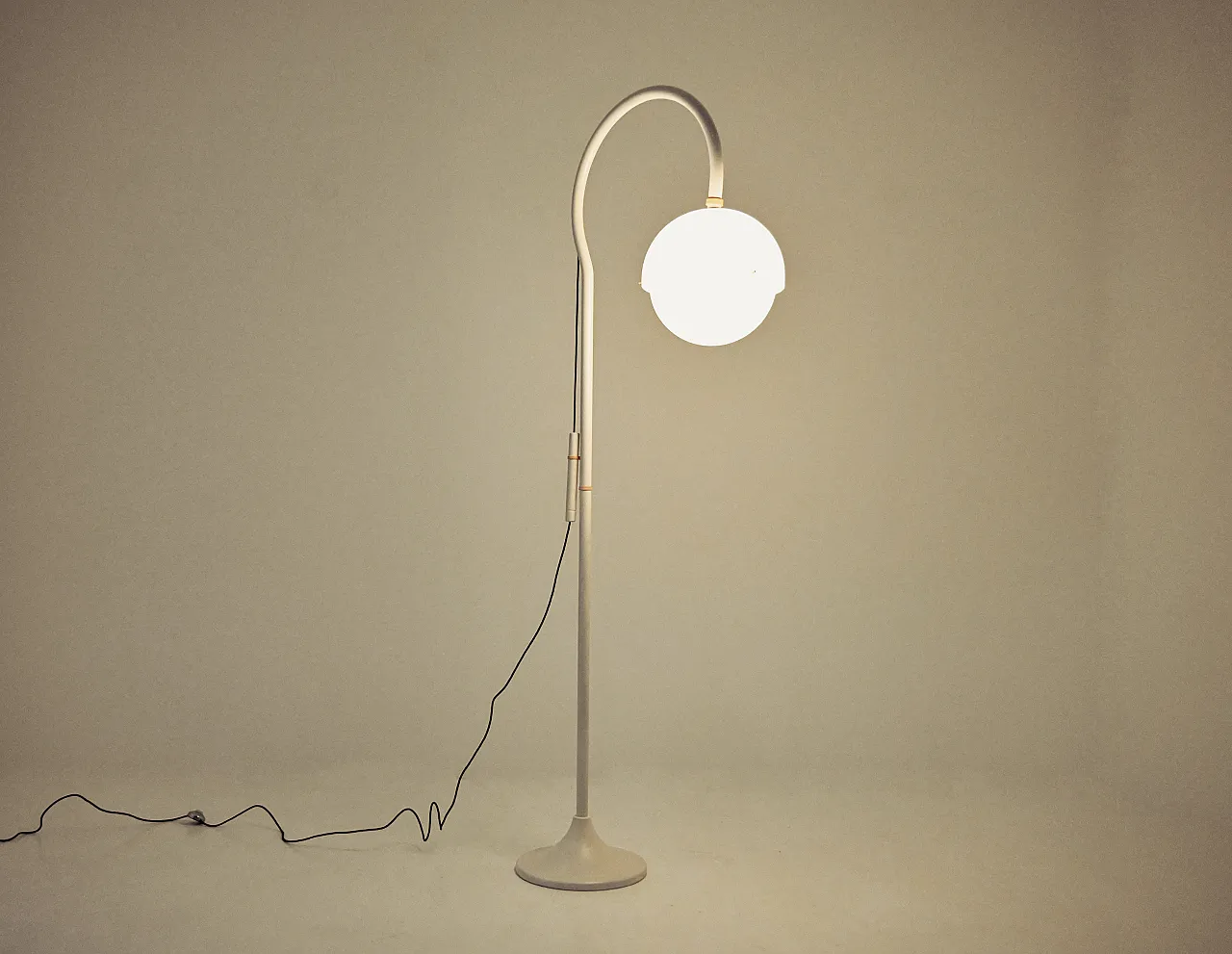 4055 Floor lamp by Luigi Bandini Buti For Kartell, 1960s 2