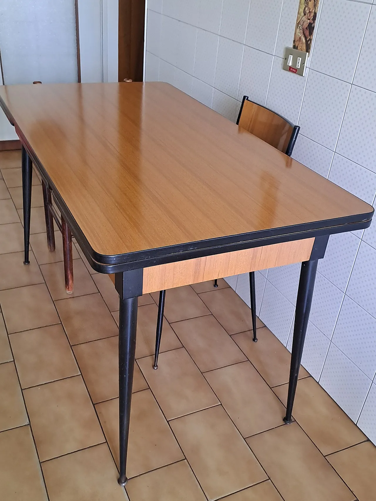 Extendable table in formica Salvarani, 60s 1