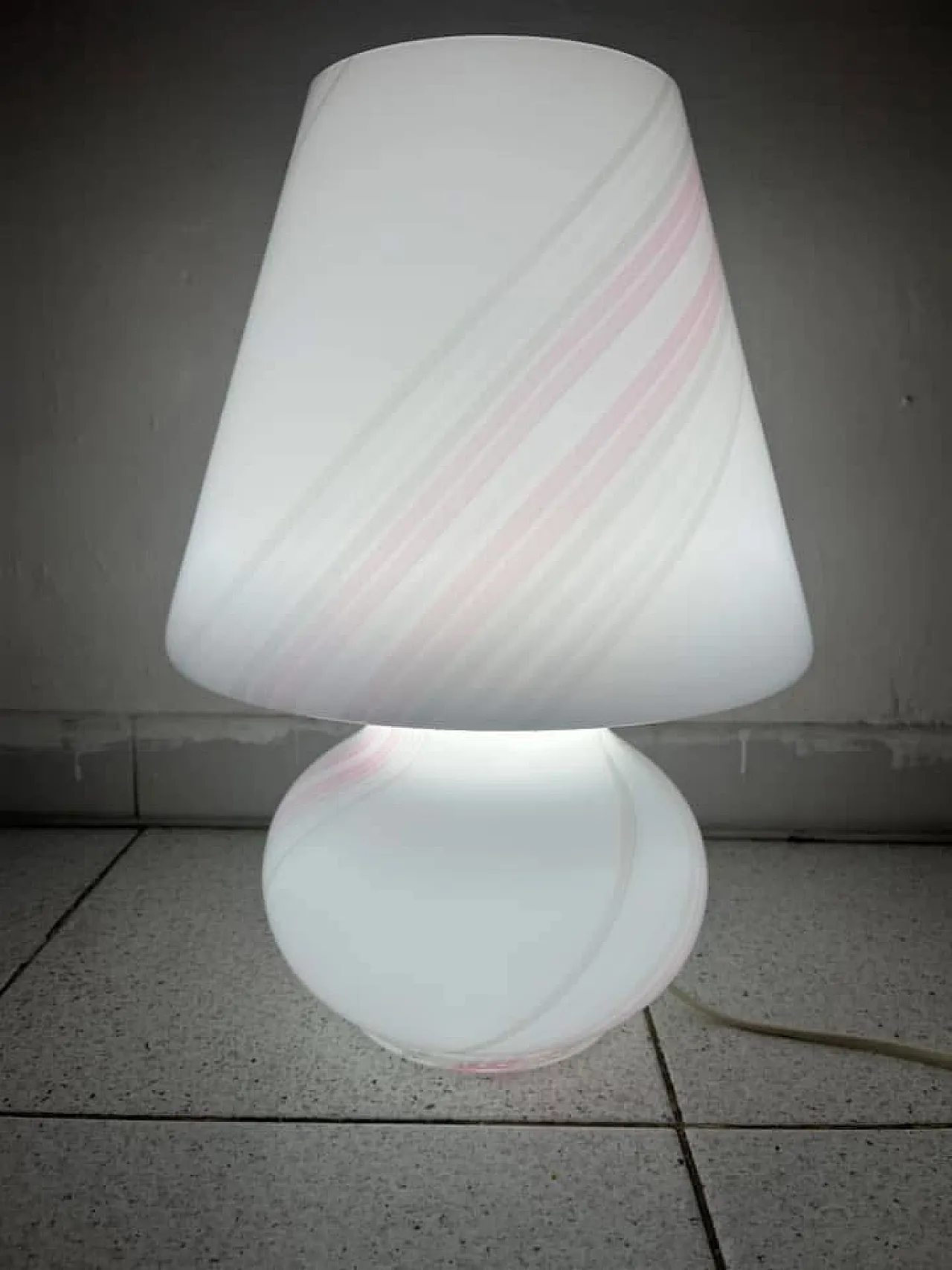 Mushroom table lamp 2