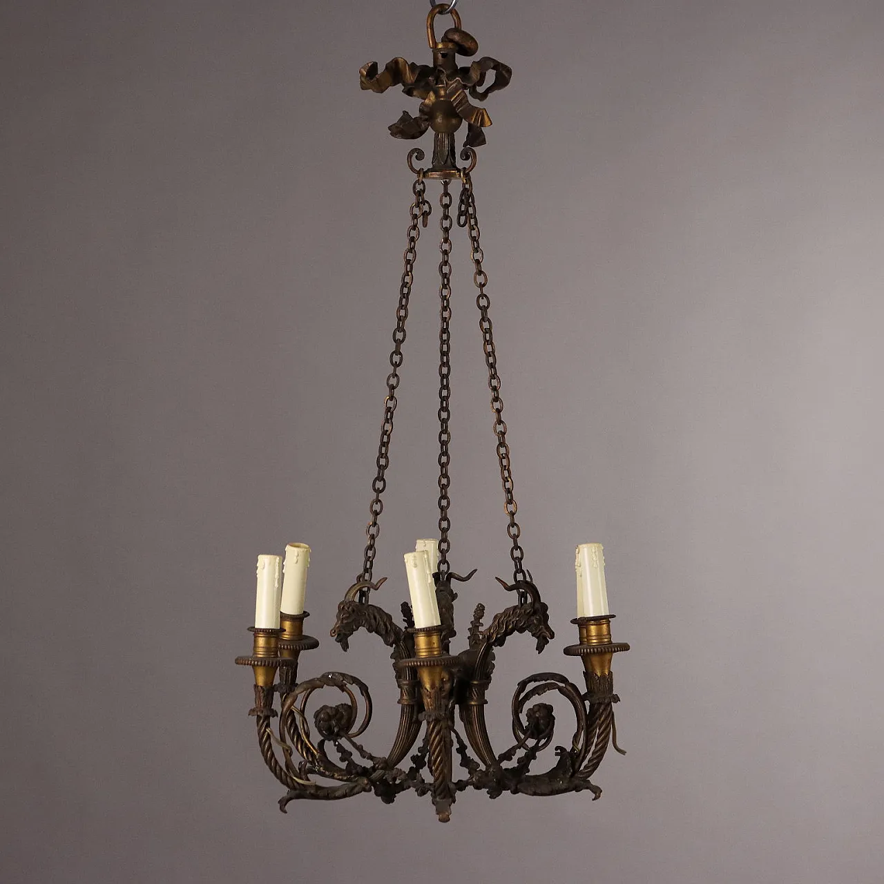 Lampadario in stile neoclassico in bronzo, '900 1