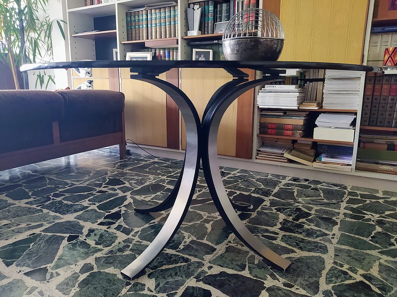 Round dining table "Tecno" 1960s 2