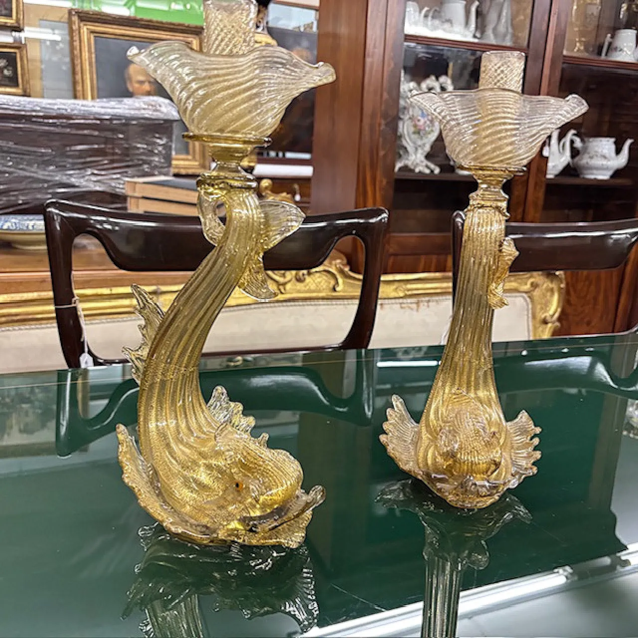 Coppia di candelabri in vetro Murano delfini, anni '70 1