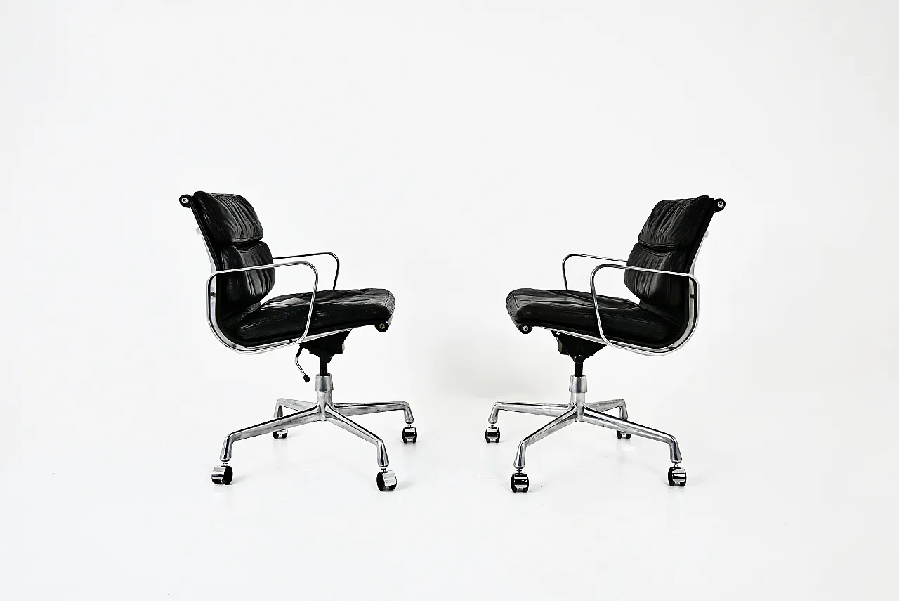 Soft pad chairs by Charles & Ray Eames for ring Mobelfabrikk 4