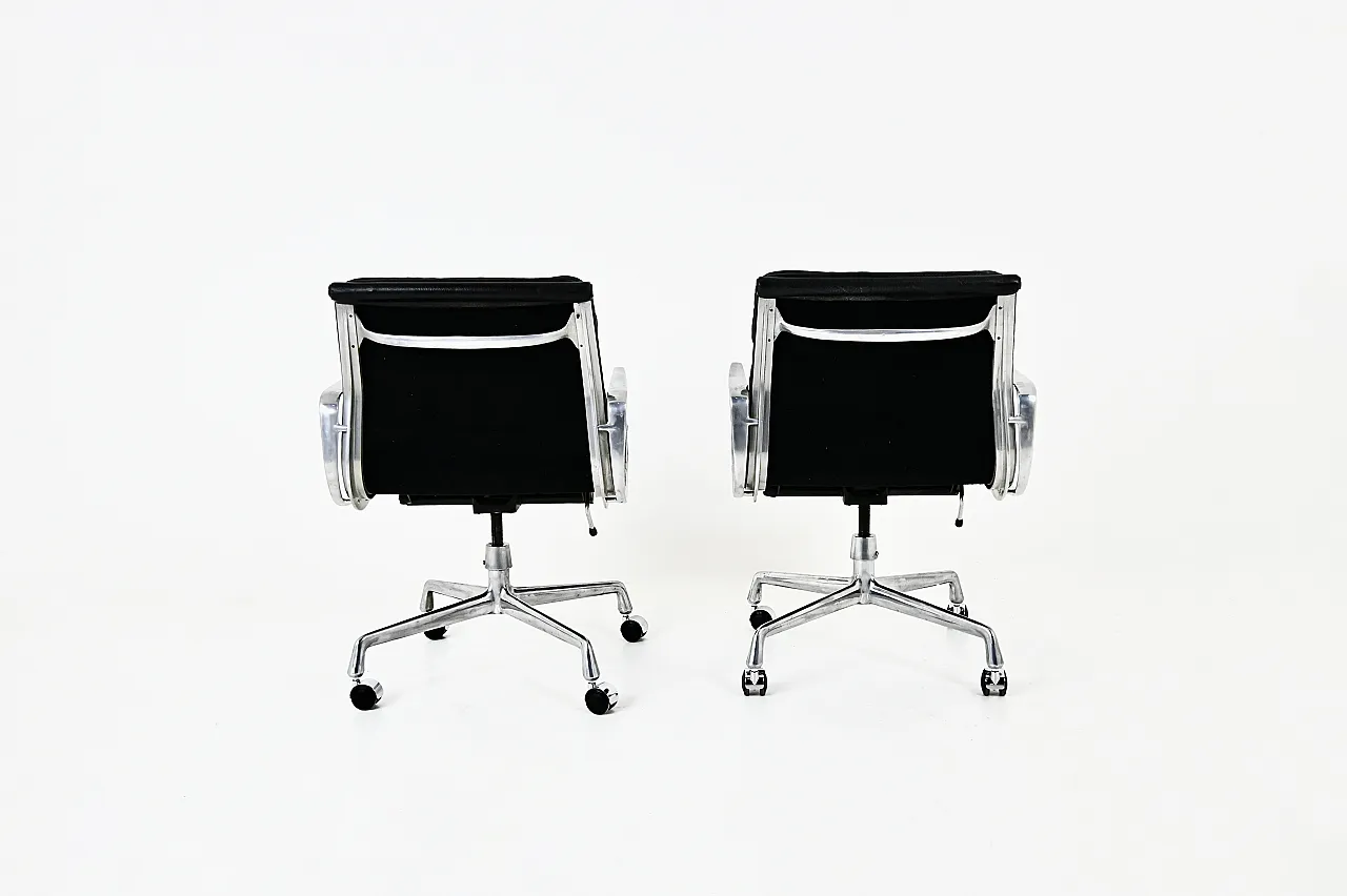 Soft pad chairs by Charles & Ray Eames for ring Mobelfabrikk 5