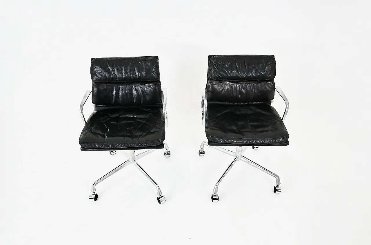 Soft pad chairs by Charles & Ray Eames for ring Mobelfabrikk 7