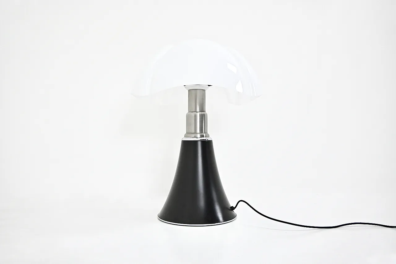 Black Pipistrello table lamp by Gae Aulenti for Martinelli Luce, 1960s 9