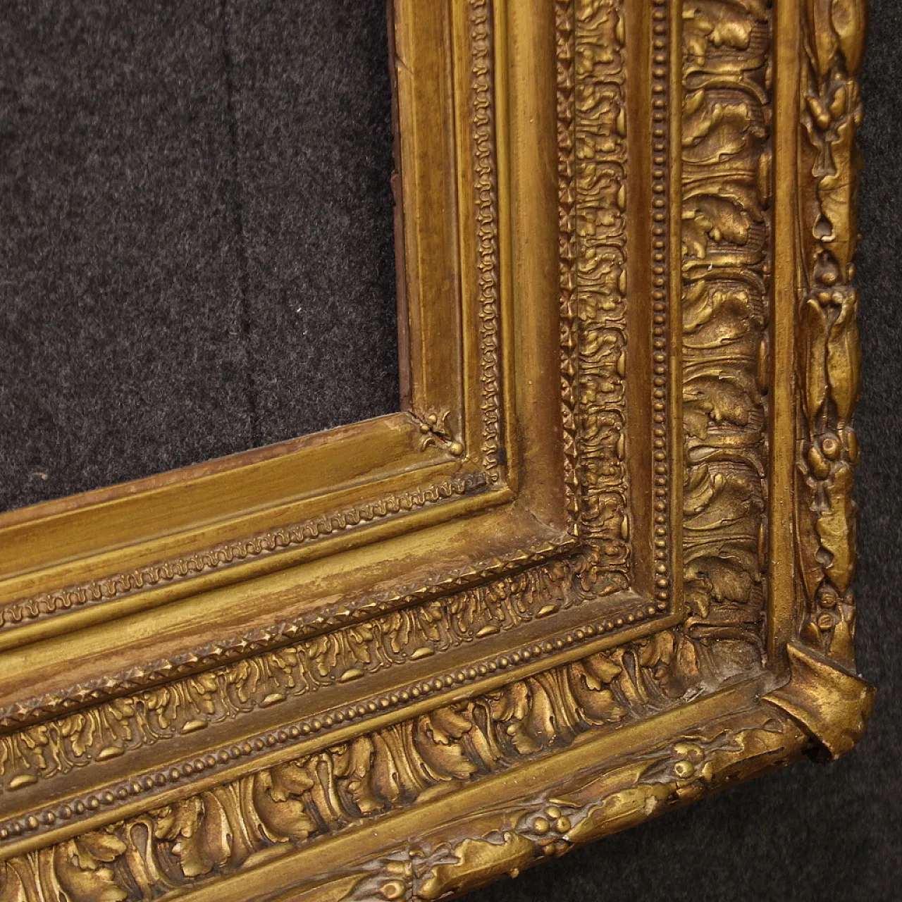 Carved and gilded French frame, 20th century 4