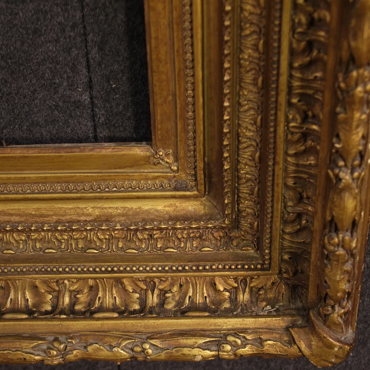 Carved and gilded French frame, 20th century 7